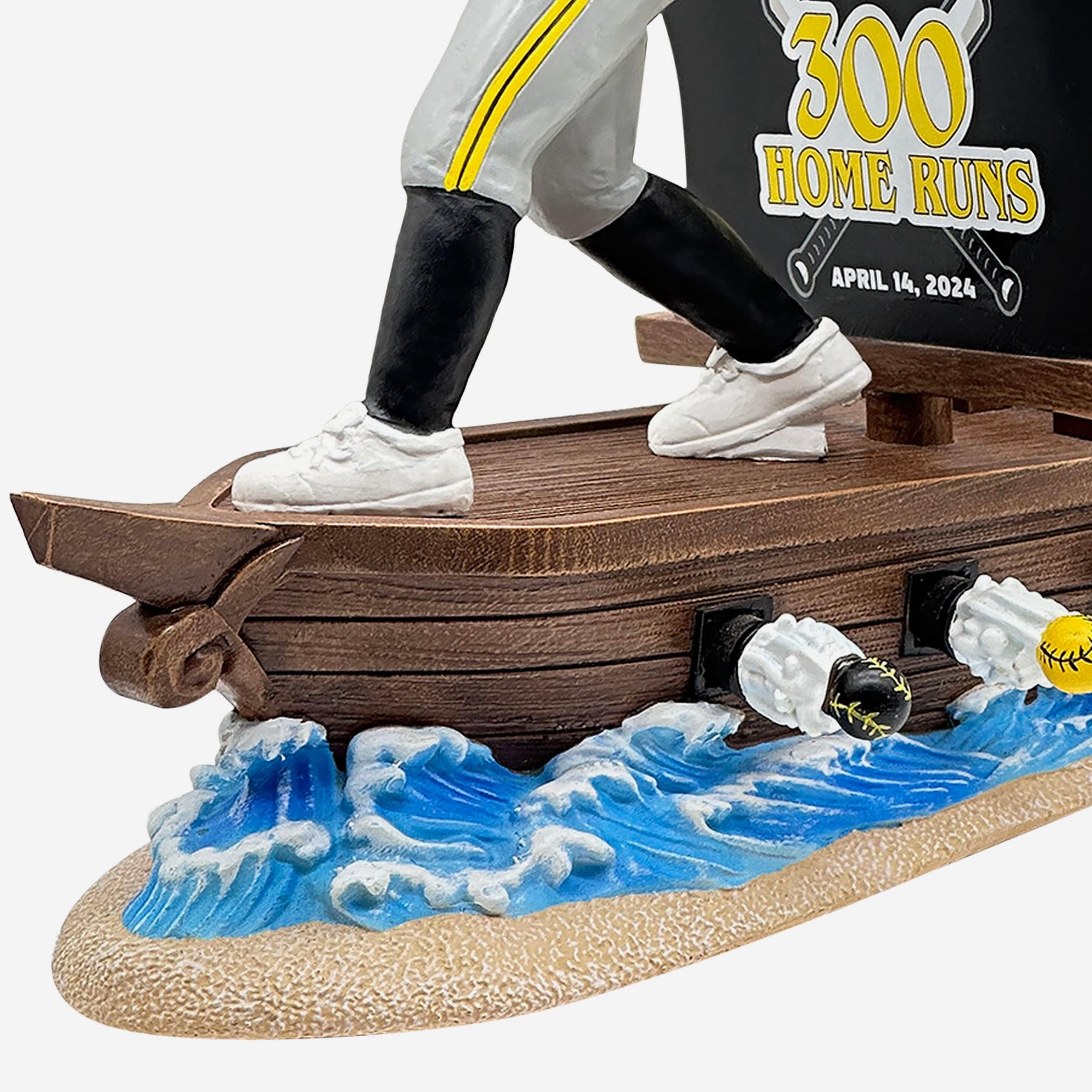 Andrew McCutchen Pittsburgh Pirates 300 Home Run Bobblehead - Image 3
