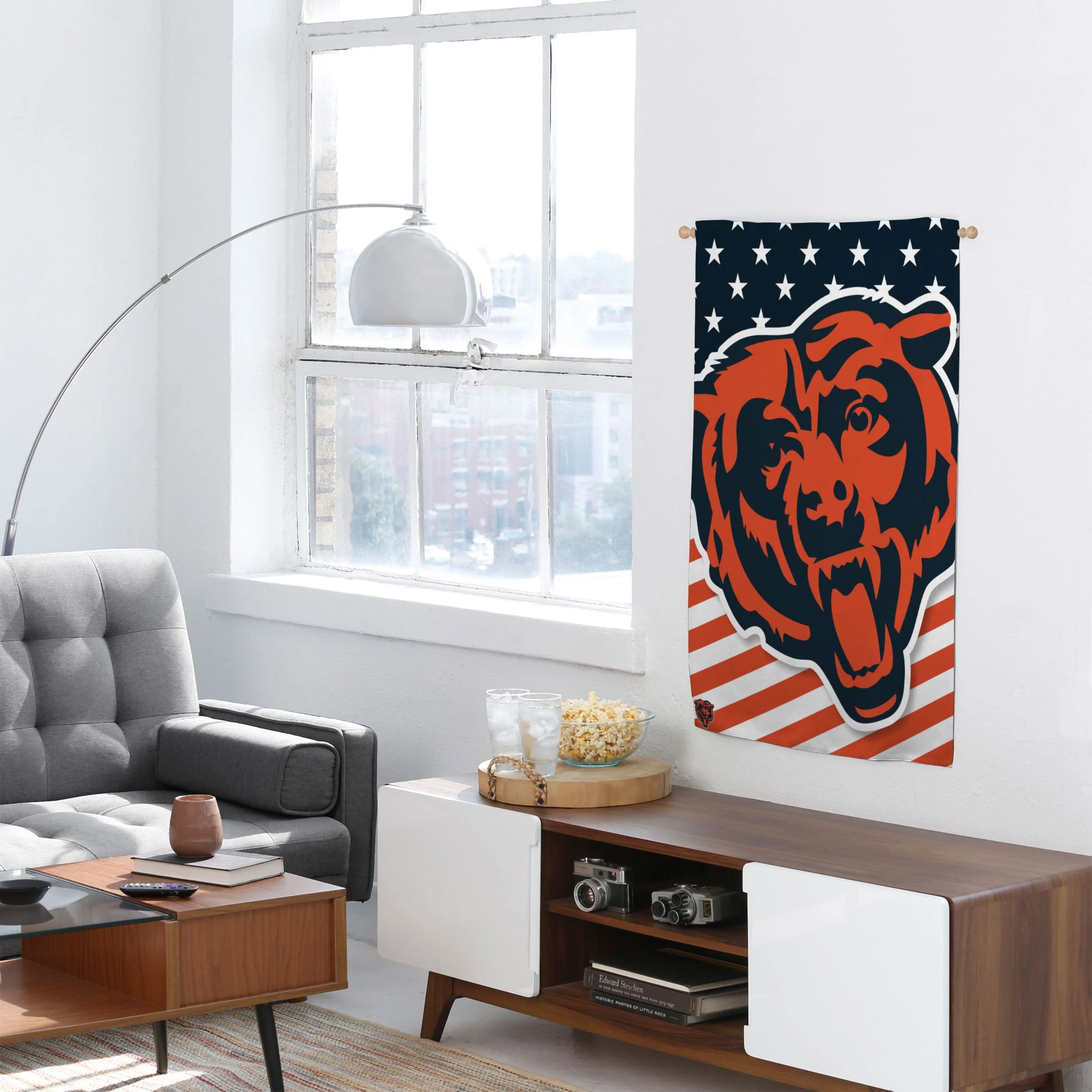 Chicago Bears Big Logo Americana Vertical Flag - Image 4