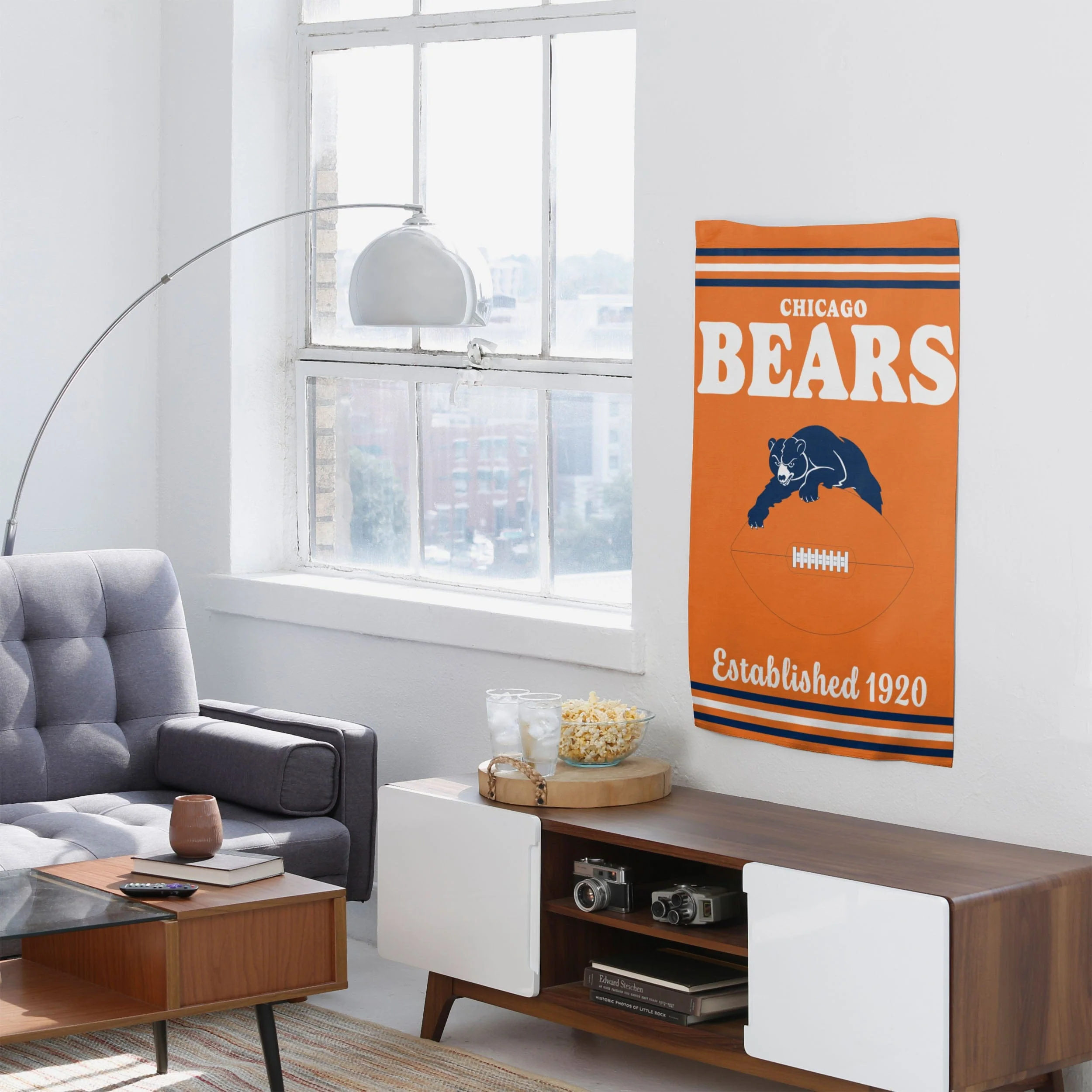 Chicago Bears Vertical Retro Flag - Image 4