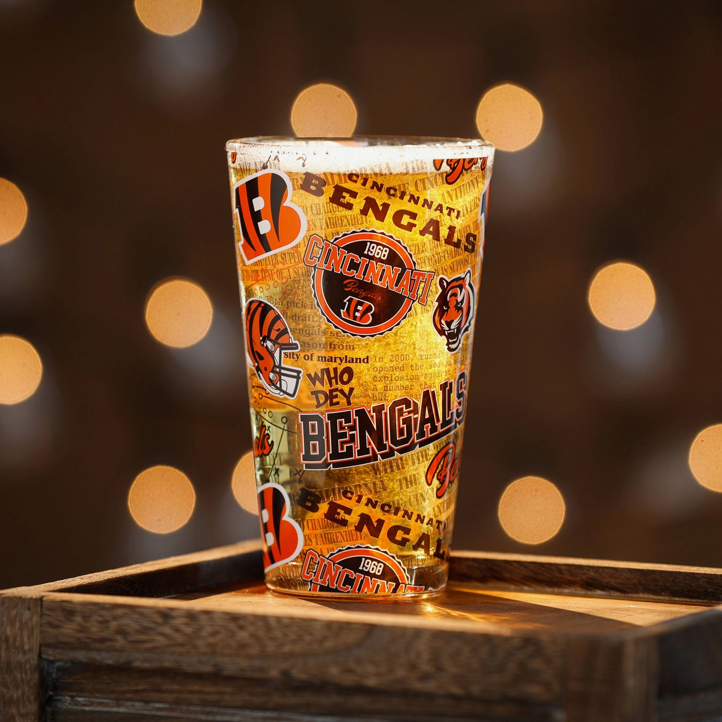 Cincinnati Bengals Historic Print Pint Glass - Image 2
