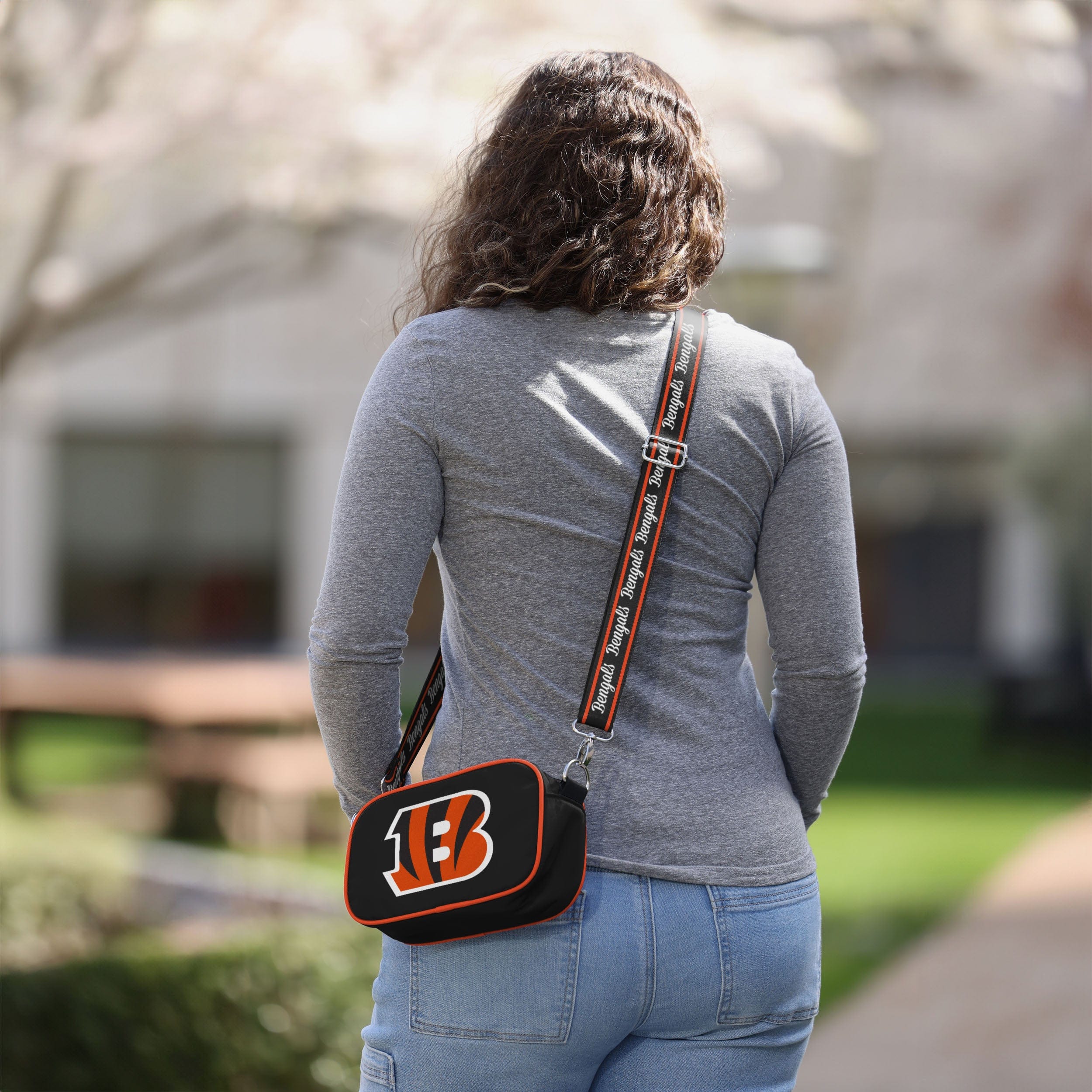 Cincinnati Bengals Team Logo Crossbody Bag - Image 3