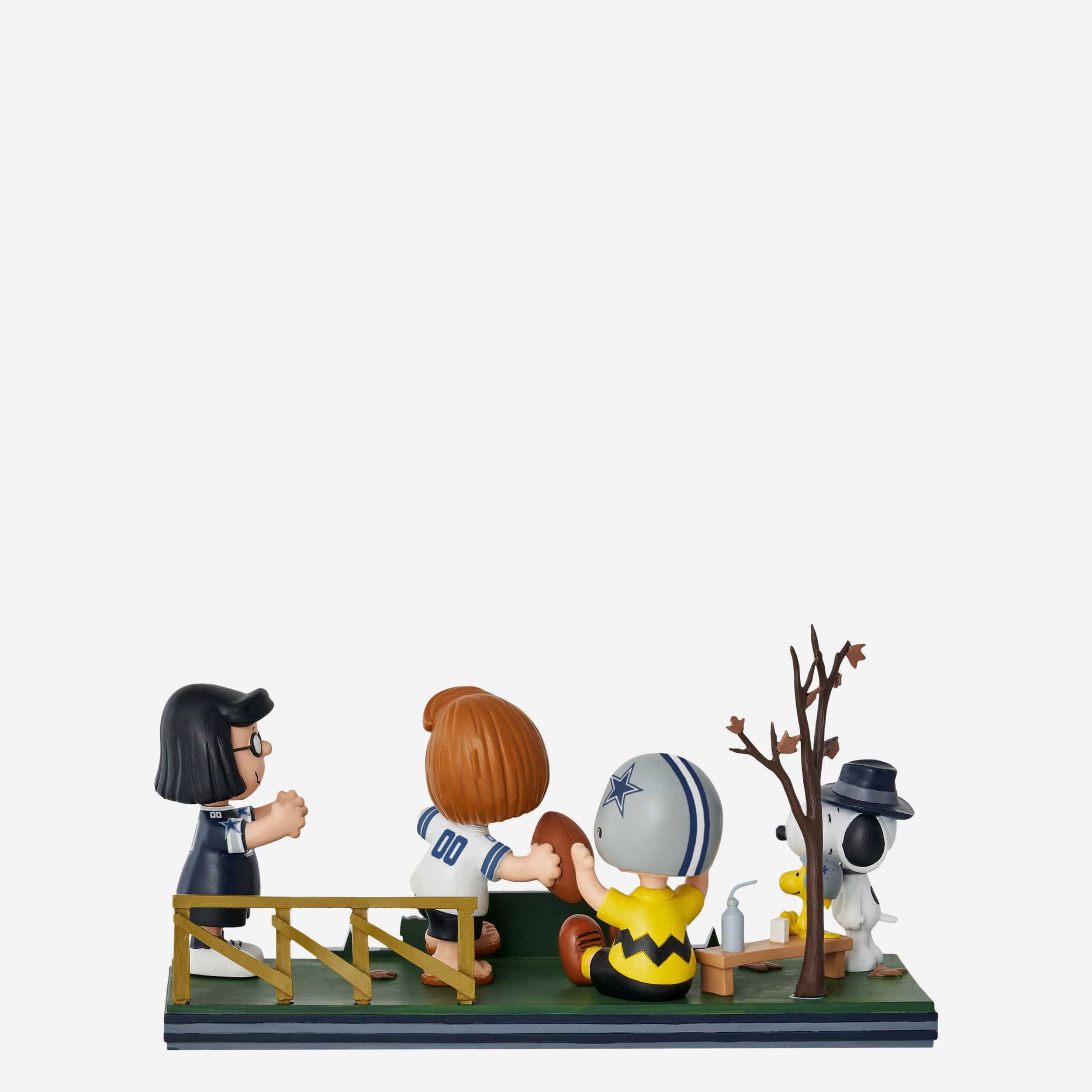 Dallas Cowboys Peanuts Gang Mini Bobblehead Scene - Image 8