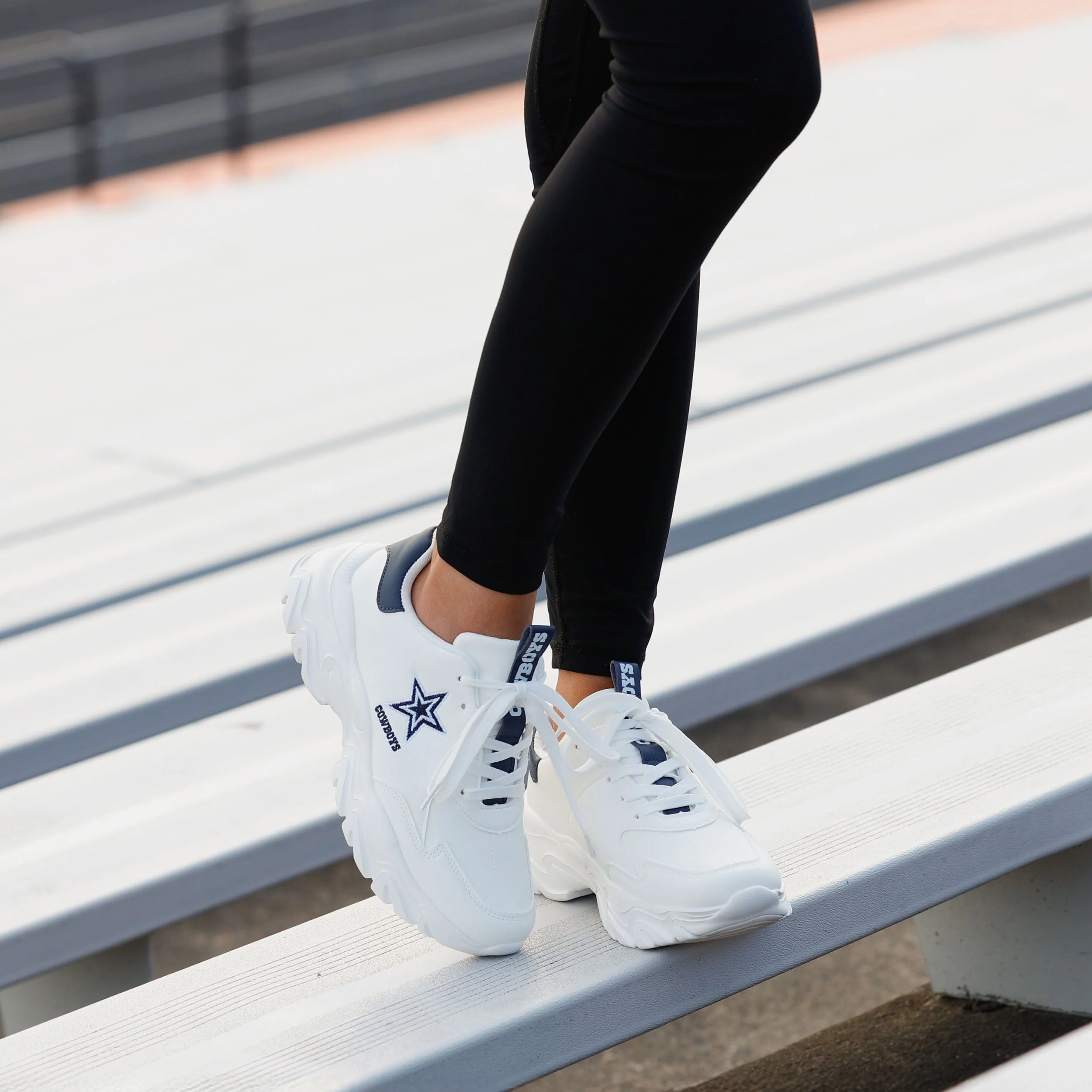 Dallas Cowboys Womens Glitter Big Logo Vintage White Chunky Sneaker - Image 3