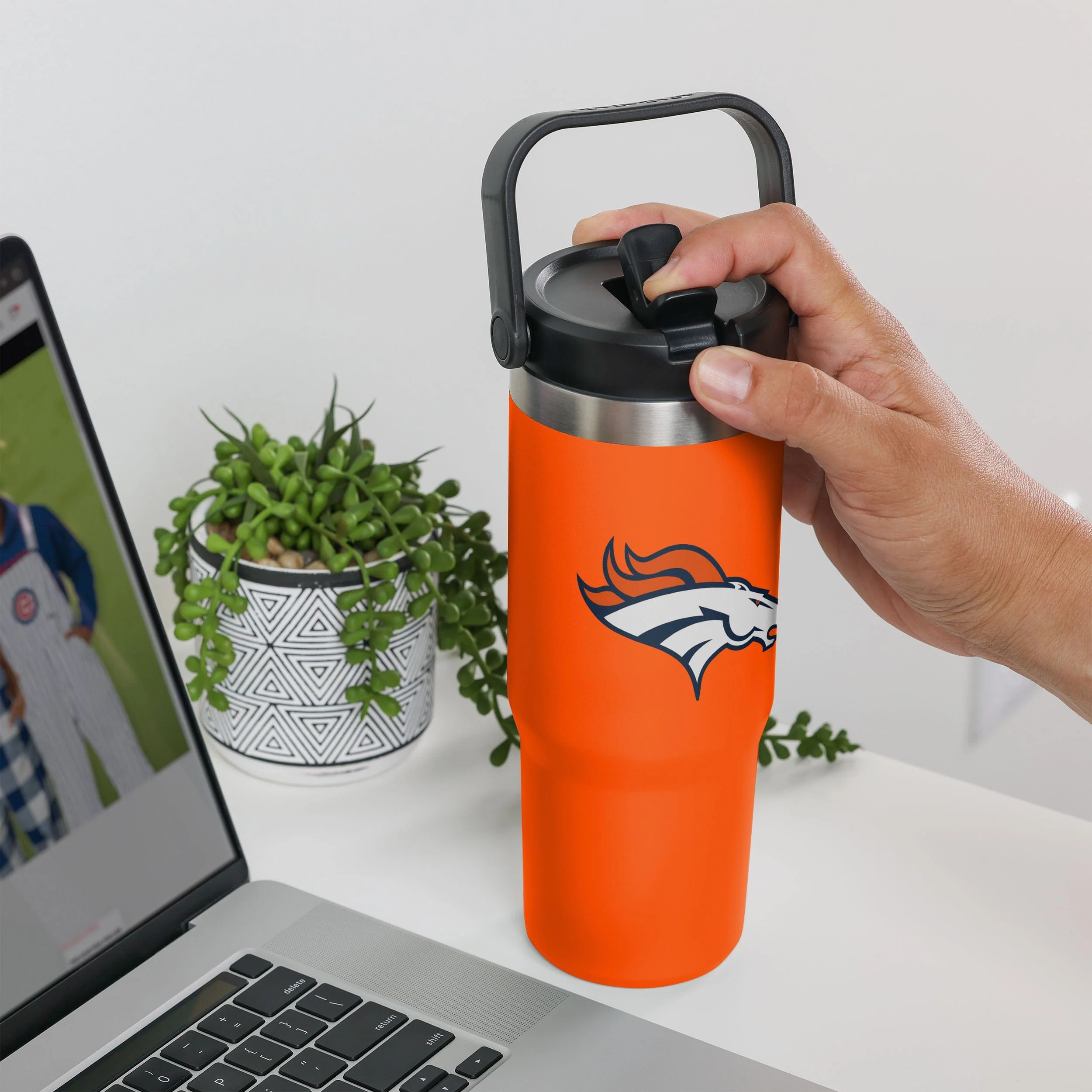 Denver Broncos 30 oz Straw Tumbler - Image 4