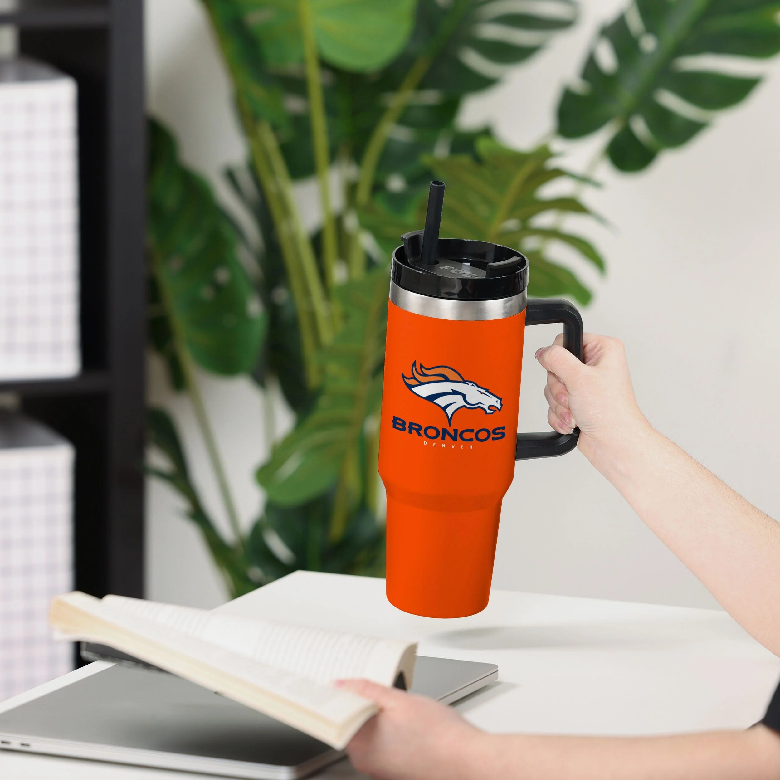 Denver Broncos 40 oz XL Tumbler - Image 4