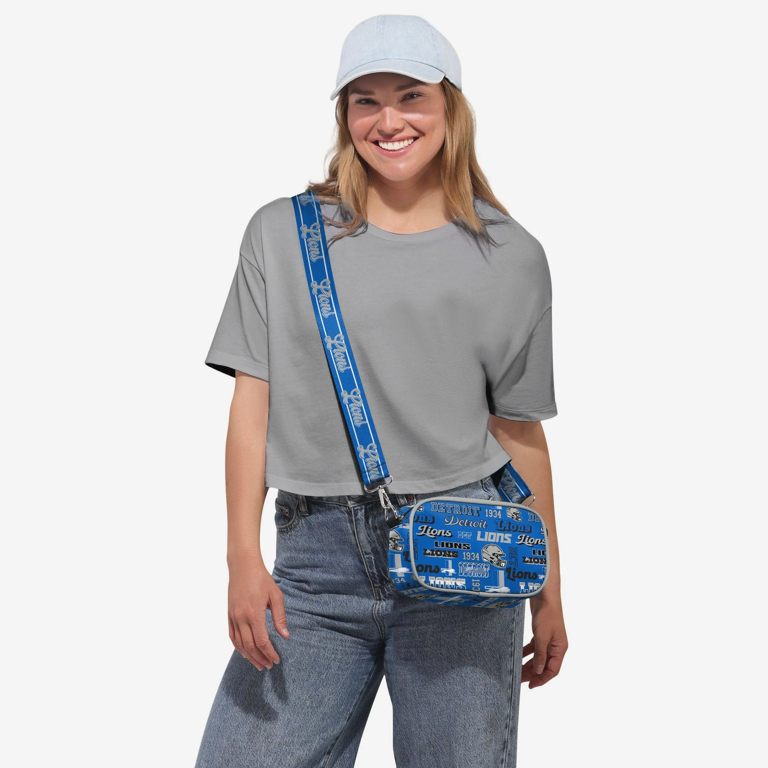 Detroit Lions Repeat Retro Print Nylon Crossbody Bag - Image 2