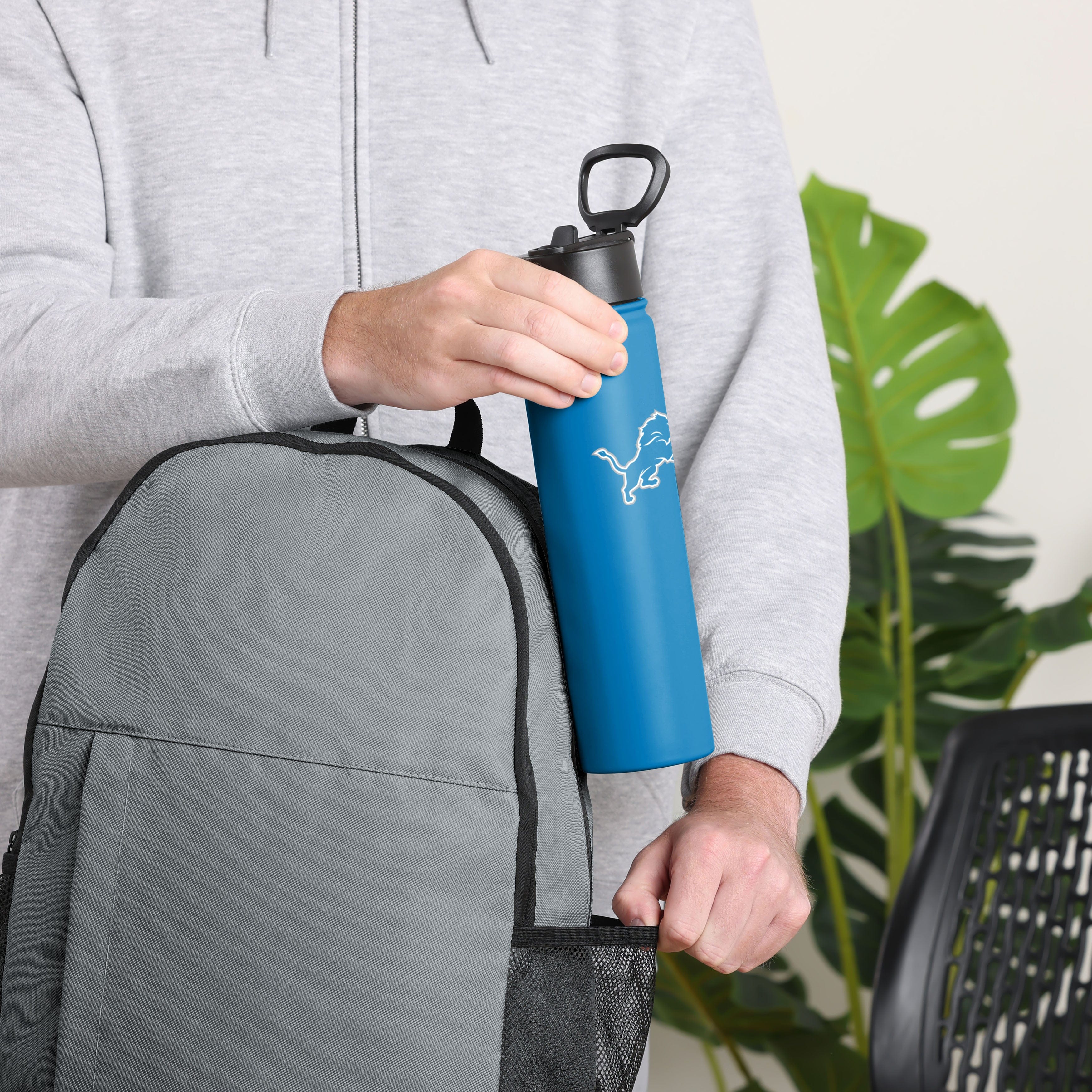 Detroit Lions Team Color Insulated Bottle - Image 4