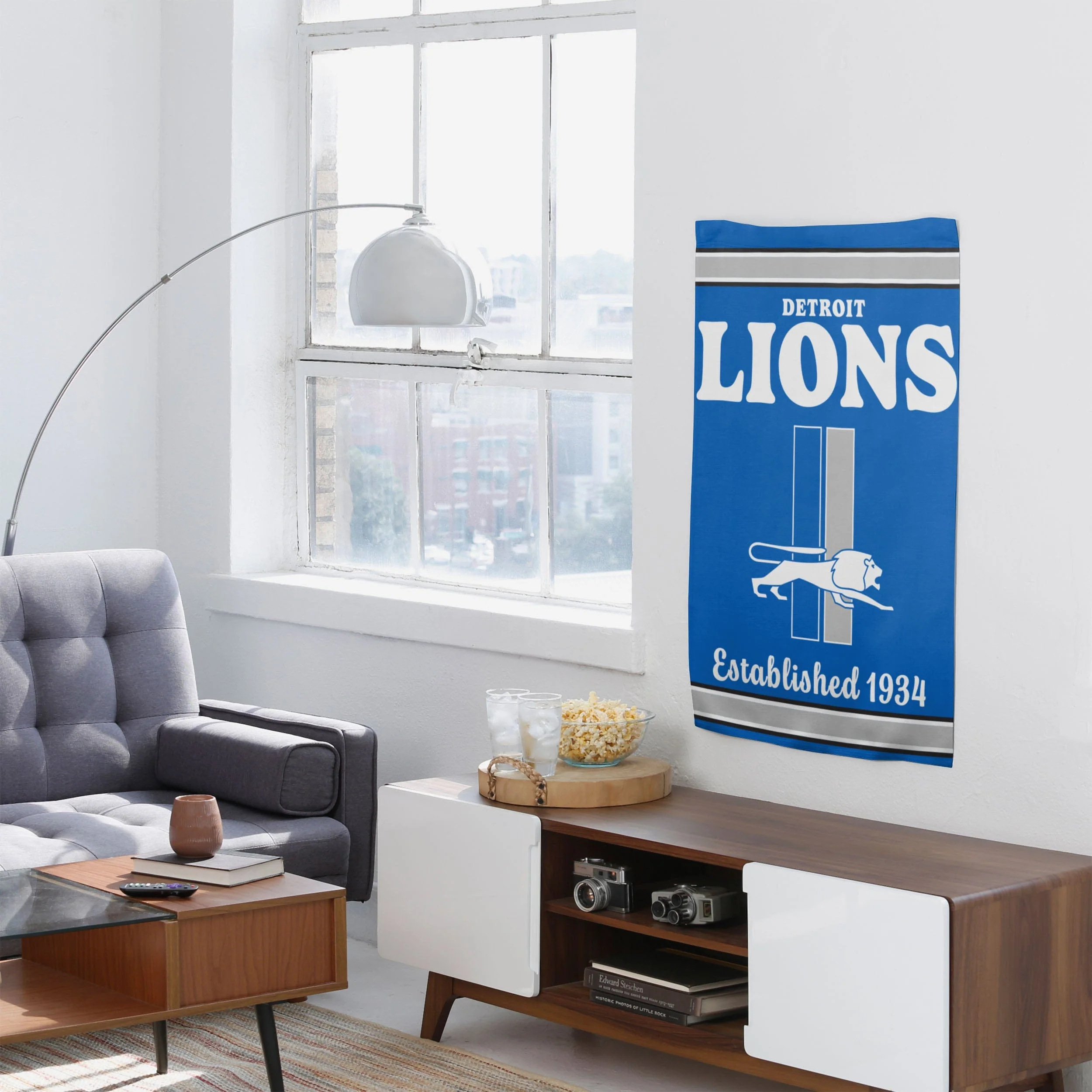 Detroit Lions Vertical Retro Flag - Image 4