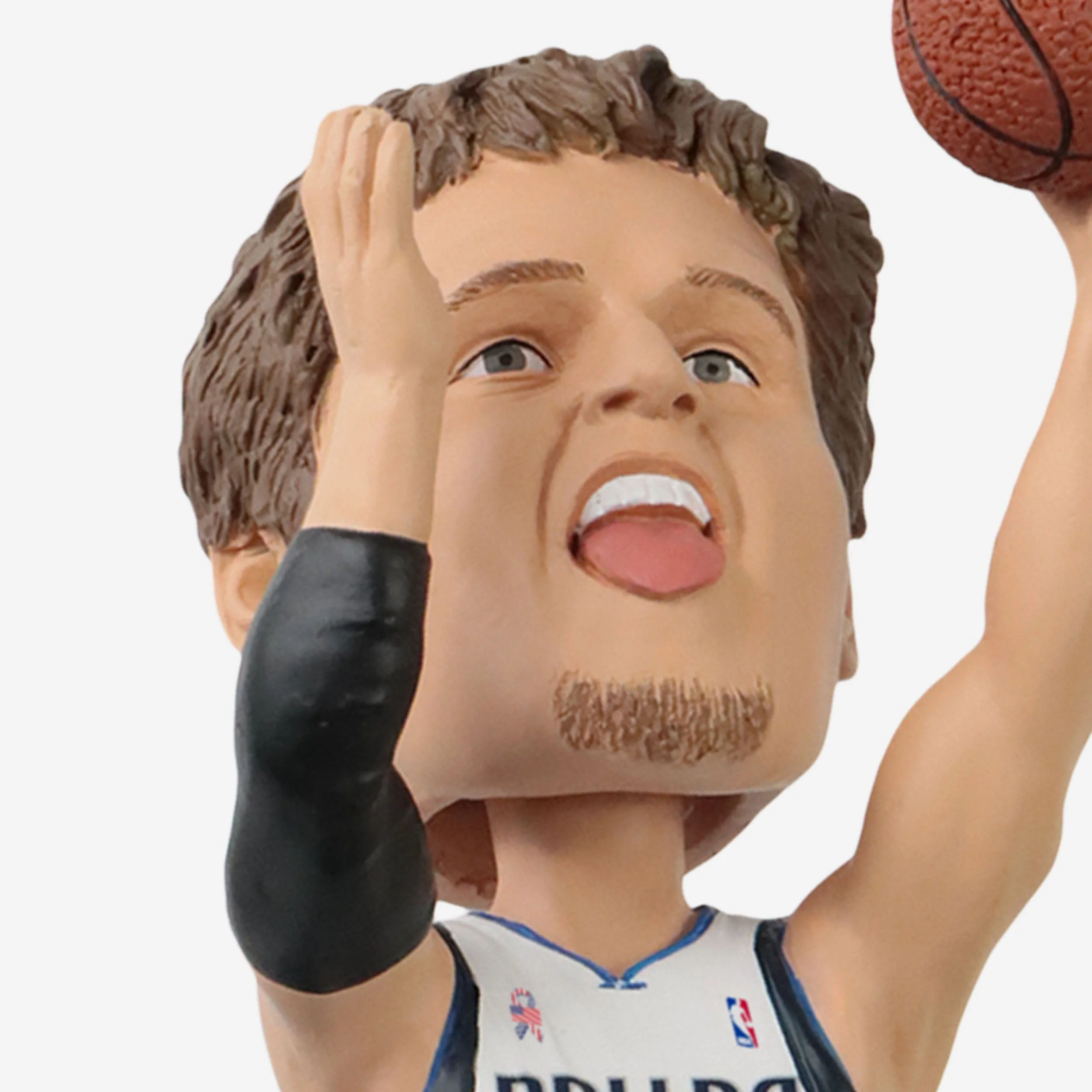 Dirk Nowitzki Dallas Mavericks Sports Illustrated Cover Bobblehead - Image 2