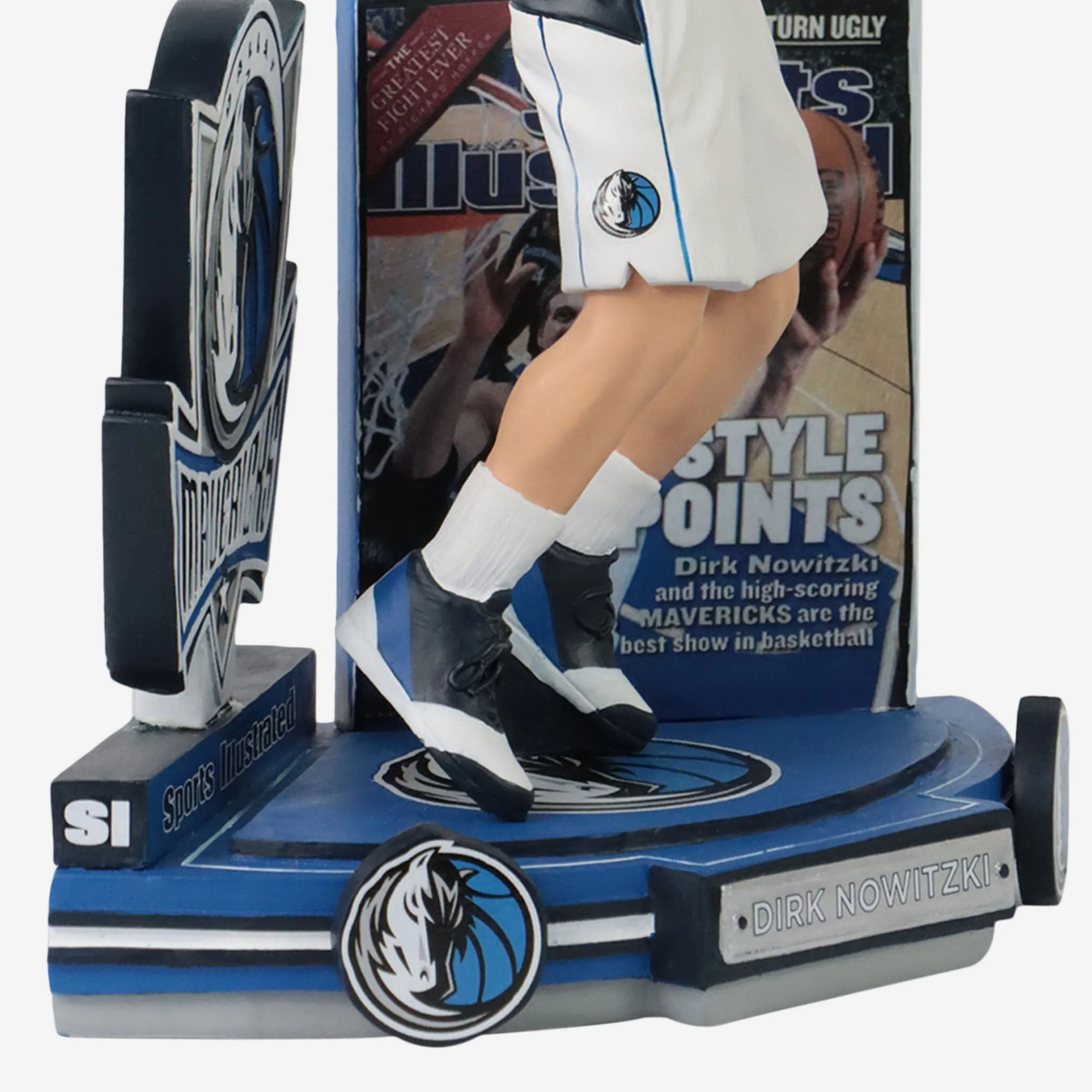 Dirk Nowitzki Dallas Mavericks Sports Illustrated Cover Bobblehead - Image 3