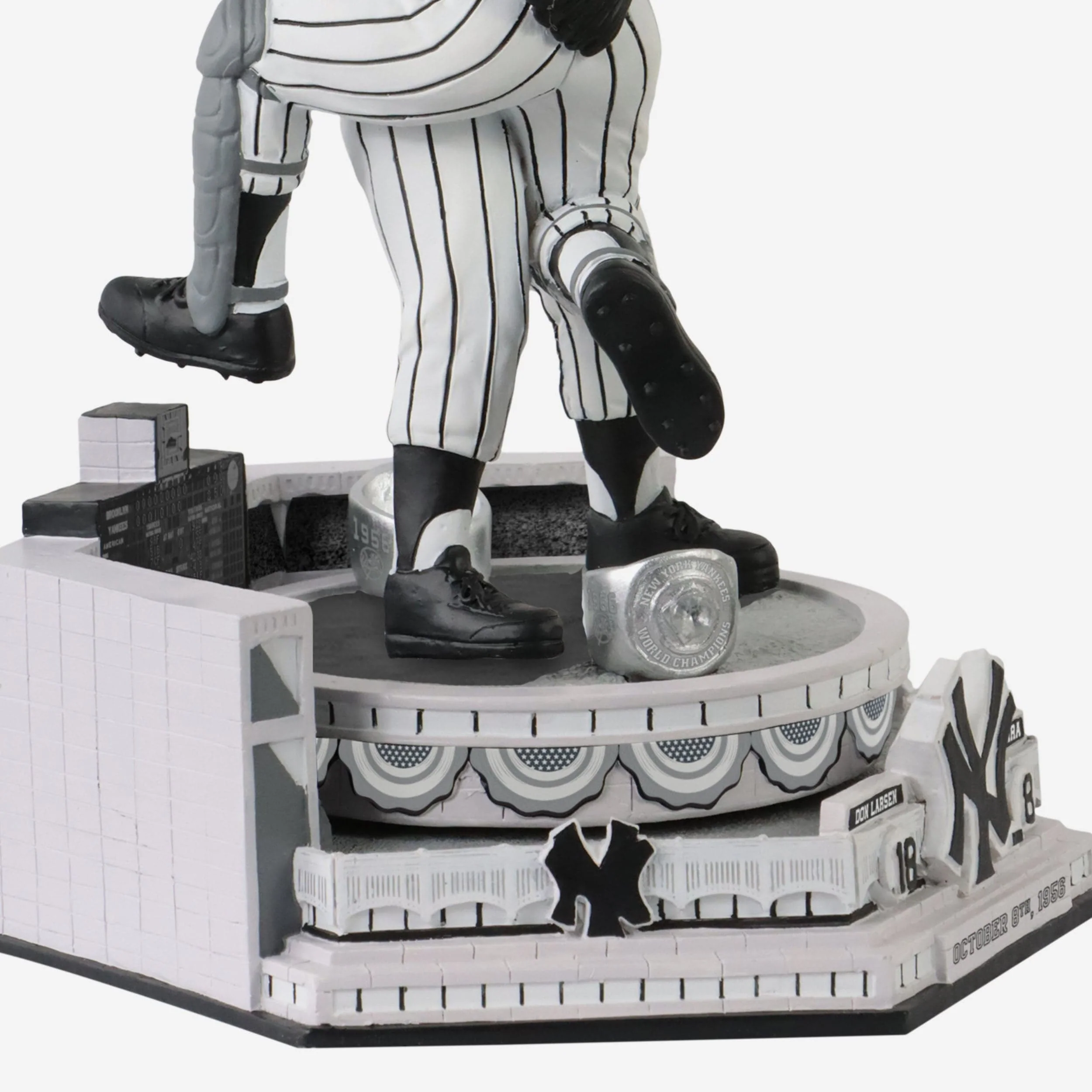 Don Larsen & Yogi Berra New York Yankees Perfect Game Dual Spinner Variant Bobblehead - Image 4