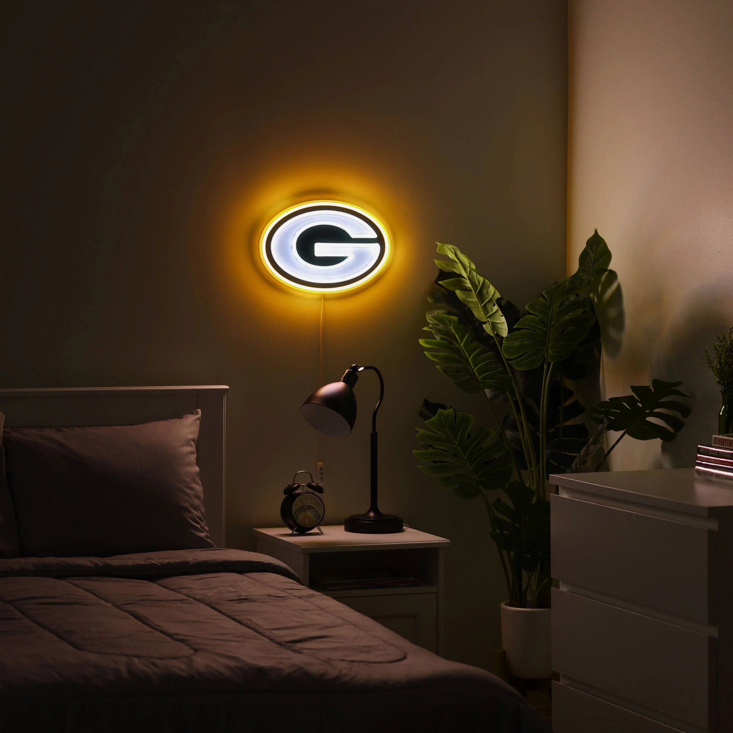 Green Bay Packers LED Neon Light Up Team Logo Sign - Image 3