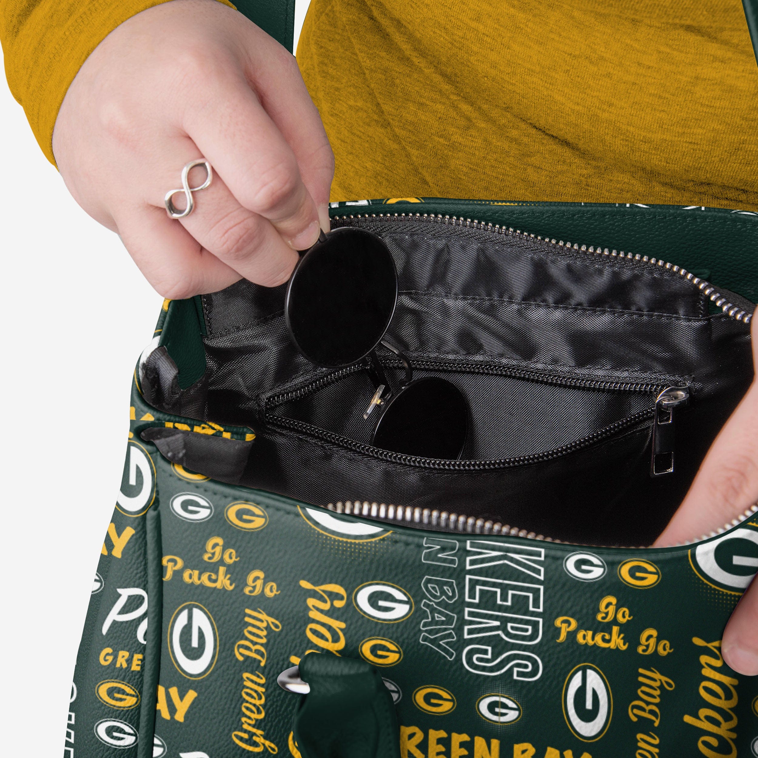 Green Bay Packers Spirited Style Printed Collection Purse - Image 3