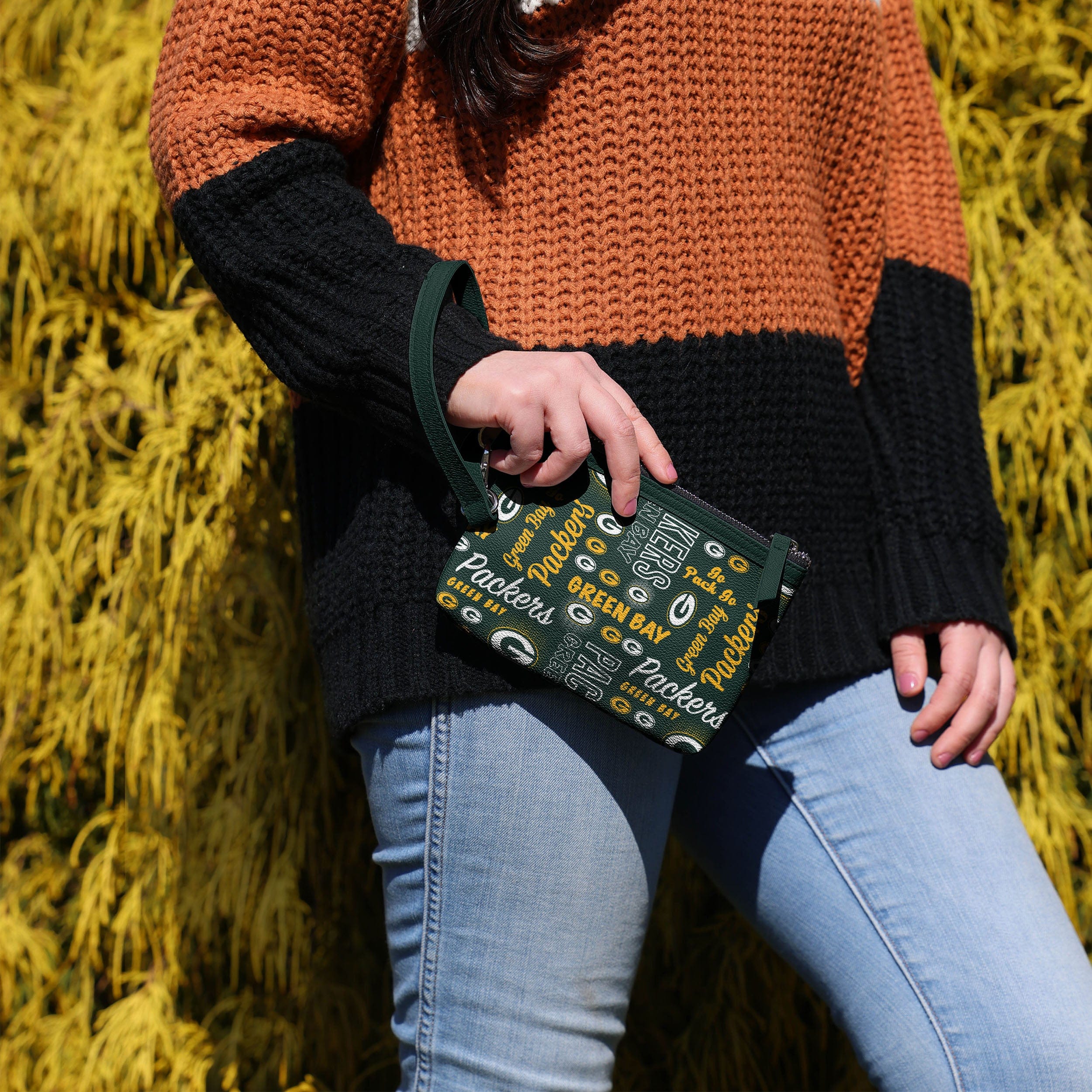 Green Bay Packers Spirited Style Printed Collection Repeat Logo Wristlet - Image 3