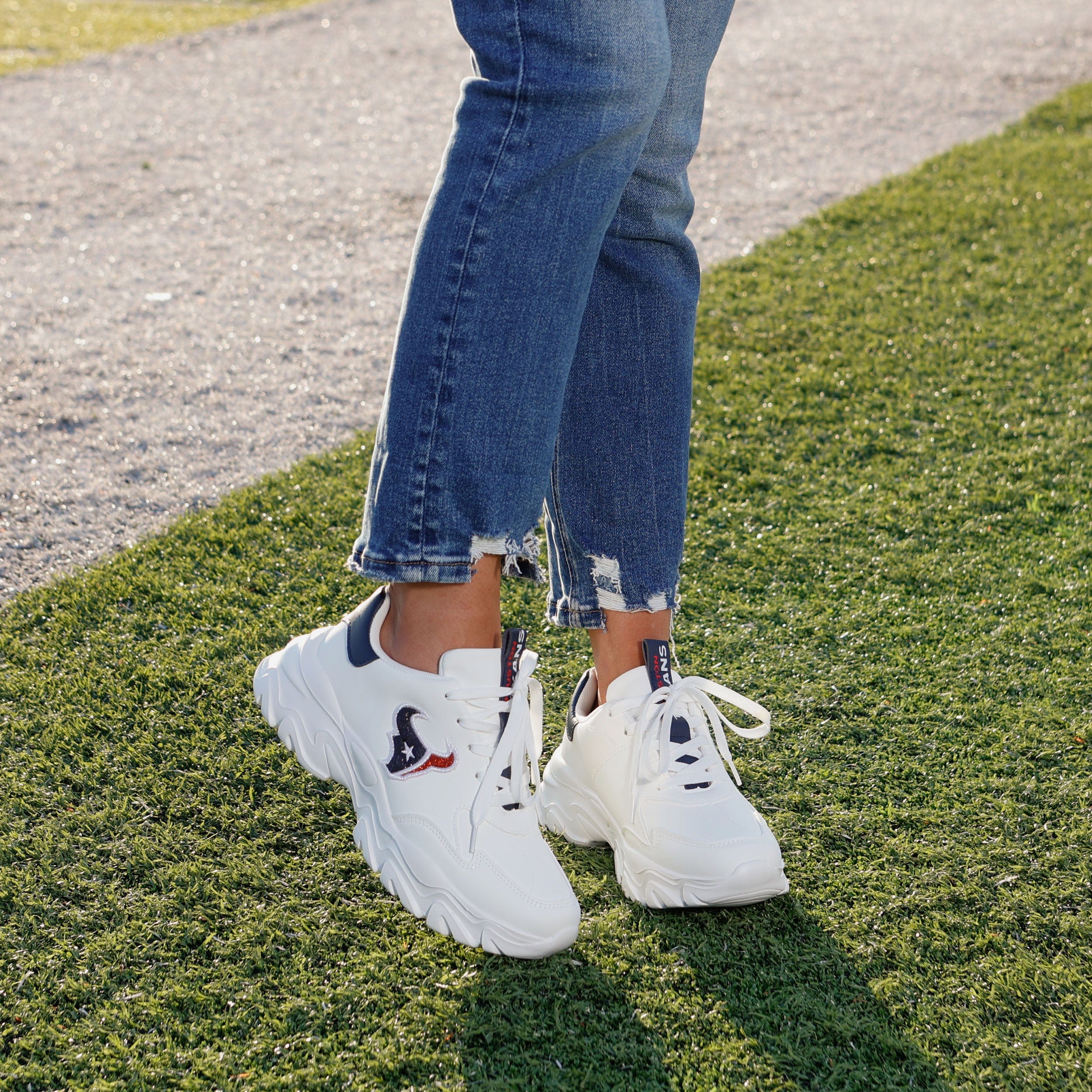 Houston Texans Womens Glitter Big Logo Vintage White Chunky Sneaker - Image 3