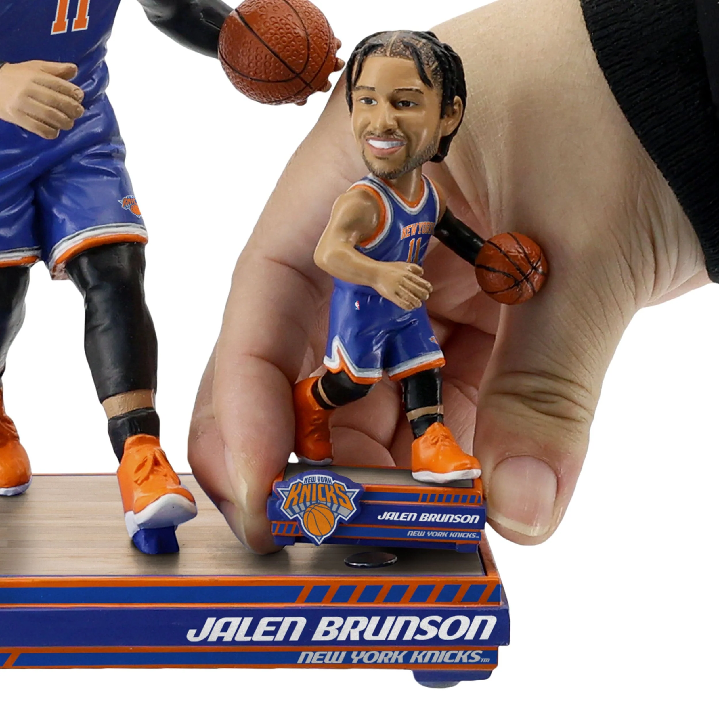 Jalen Brunson New York Knicks Magnetized Bobble Dubblz Bobblehead - Image 3