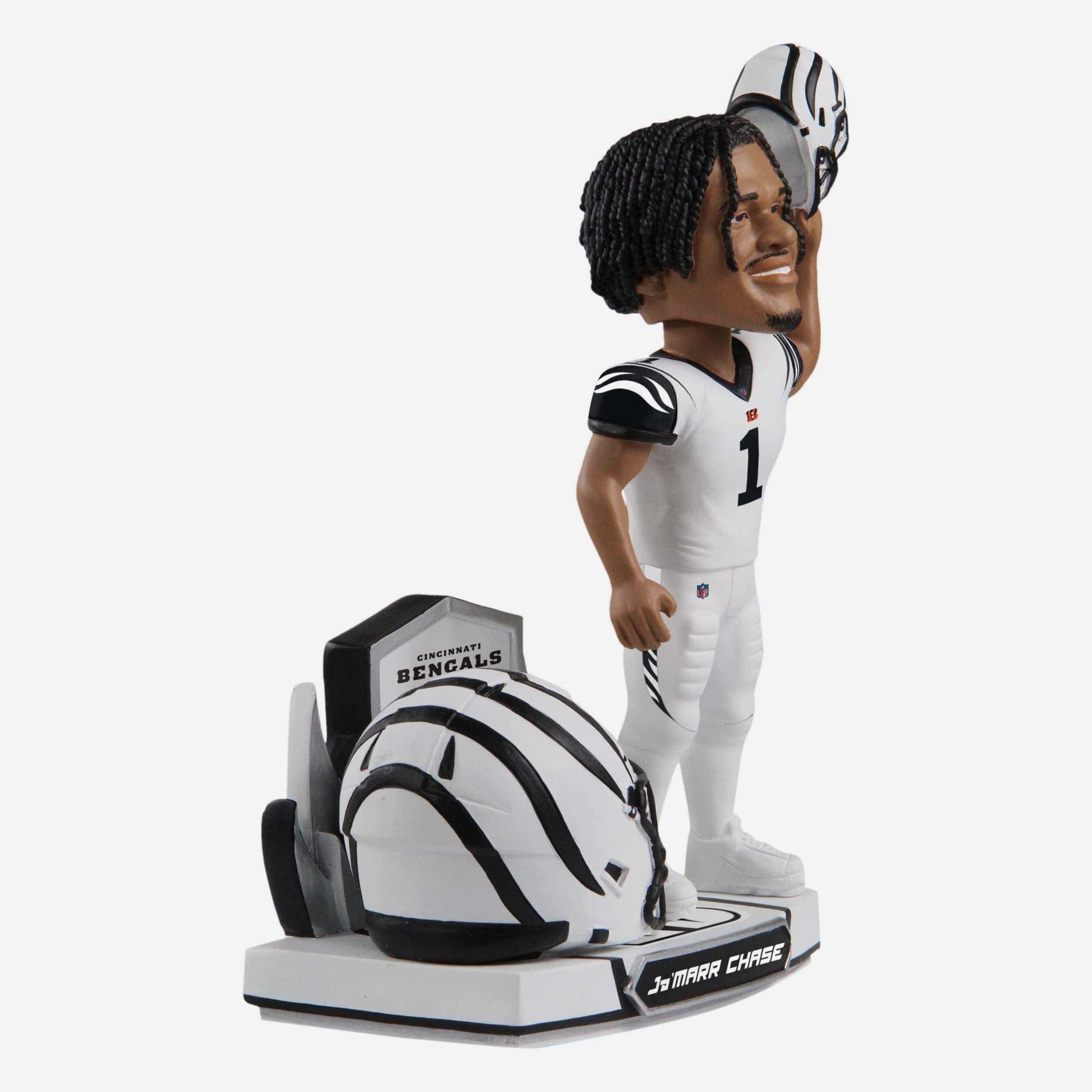 Ja'Marr Chase Cincinnati Bengals 2022 Alternate Helmet Bobblehead - Image 4