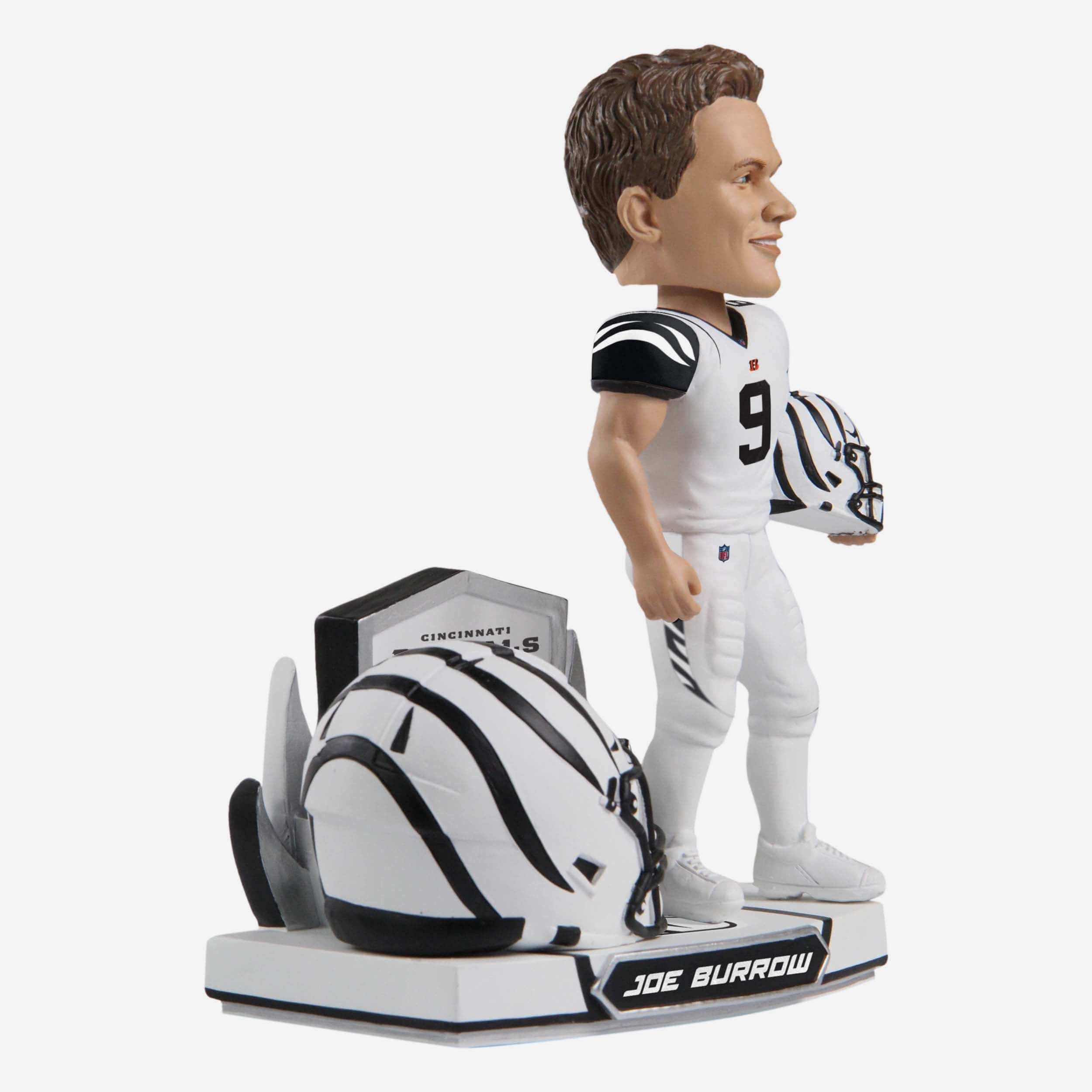 Joe Burrow Cincinnati Bengals 2022 Alternate Helmet Bobblehead - Image 4