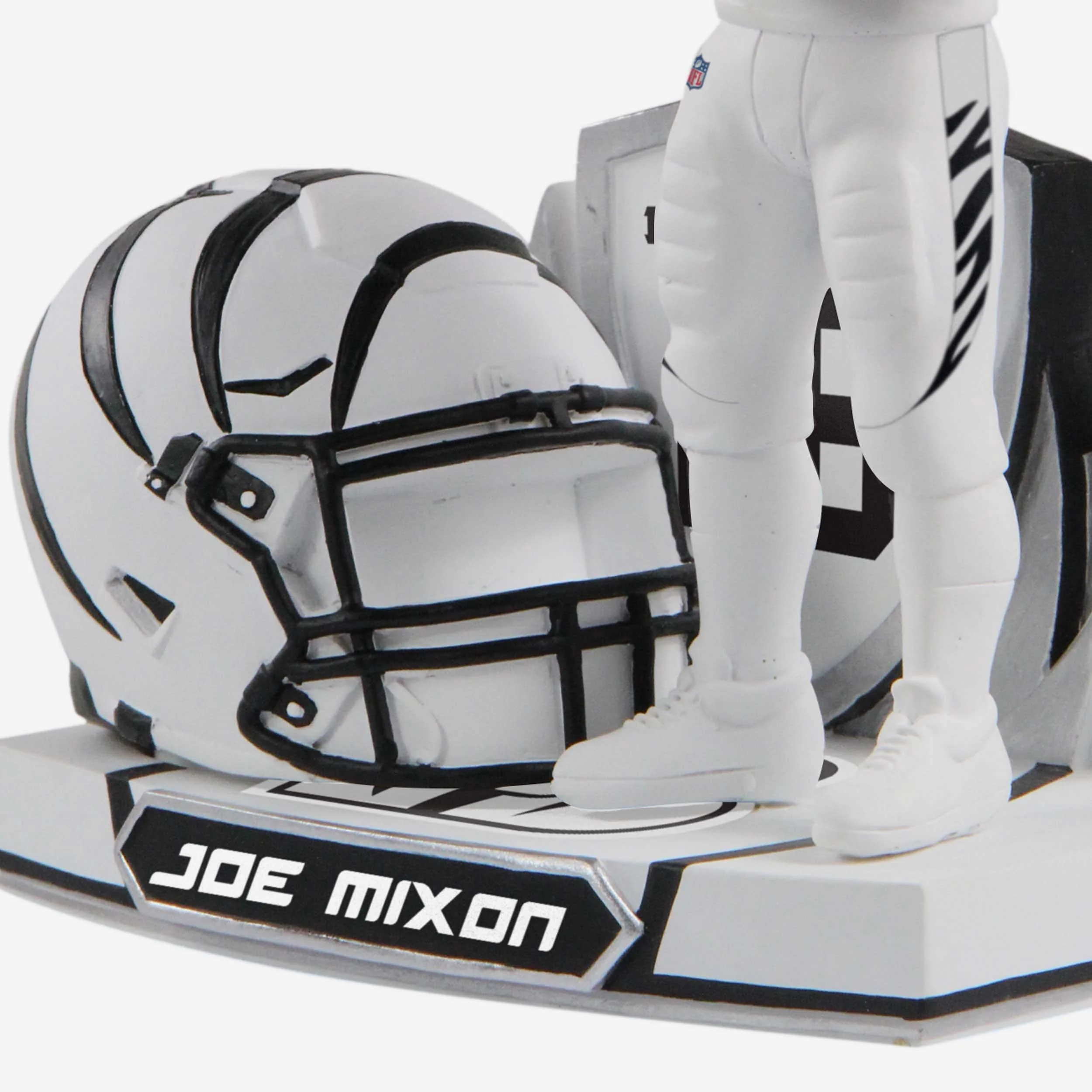 Joe Mixon Cincinnati Bengals 2022 Alternate Helmet Bobblehead - Image 3