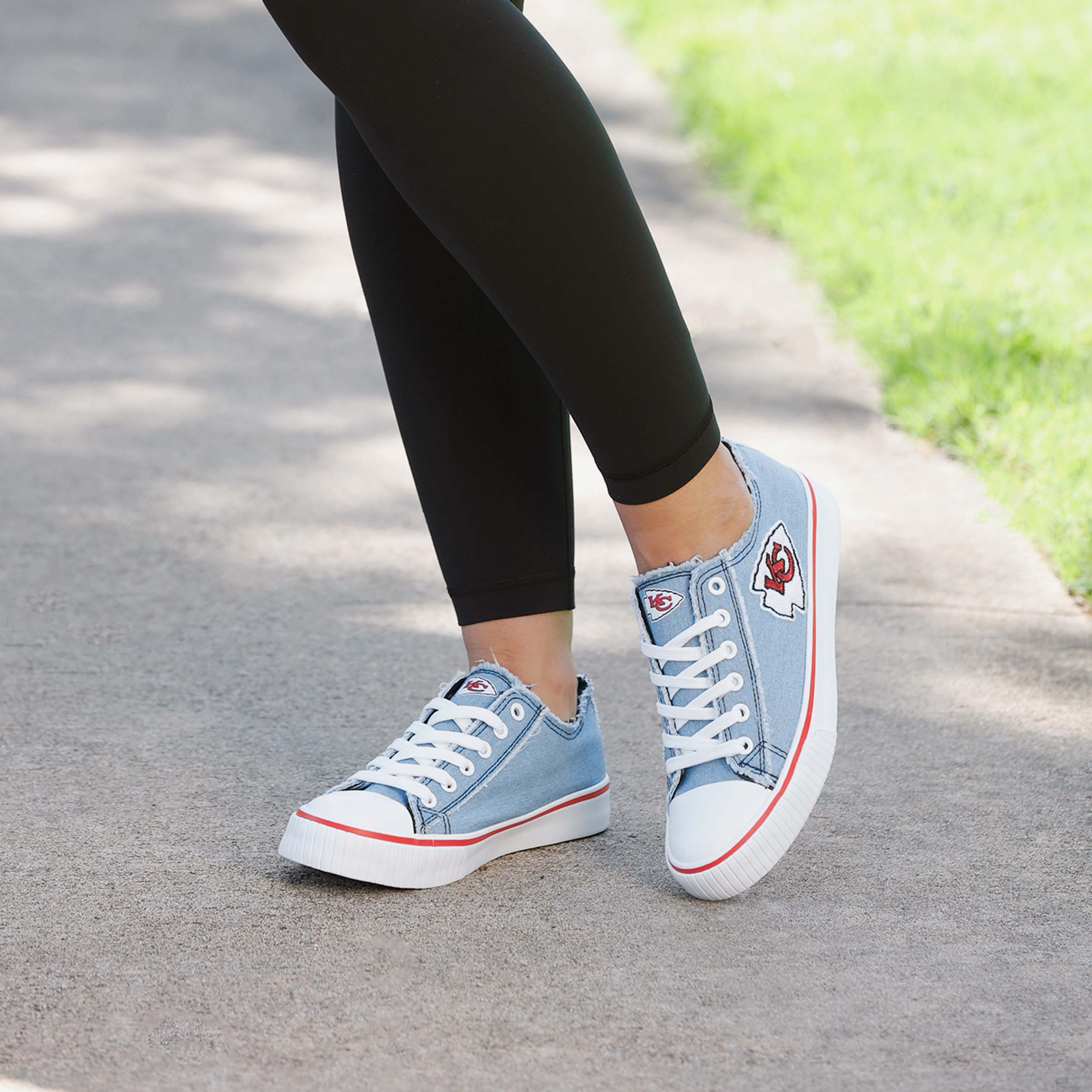 Kansas City Chiefs Womens Denim Low Top Canvas Shoe - Image 3
