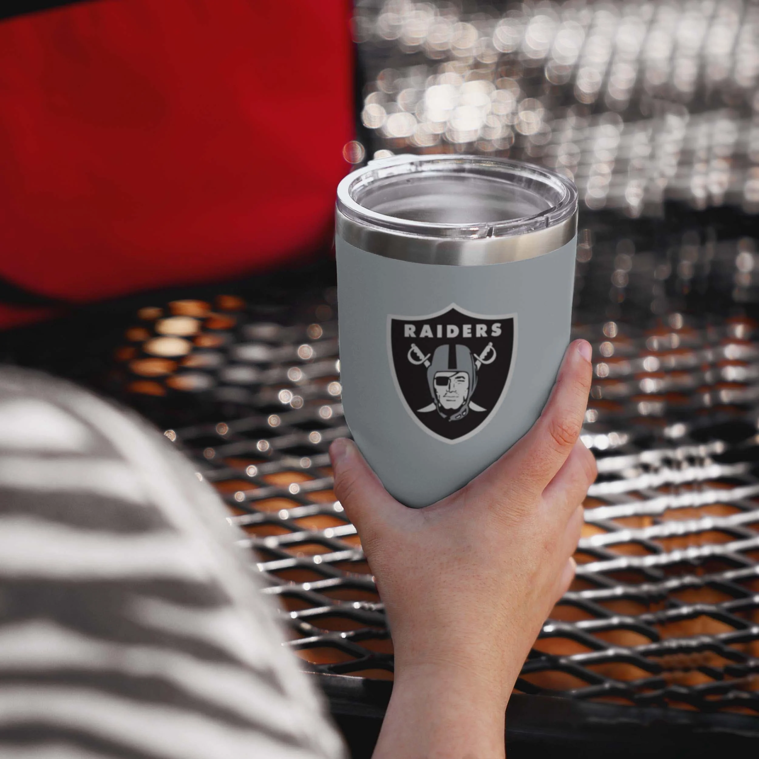 Las Vegas Raiders Gray Team Logo 30 oz Tumbler - Image 2