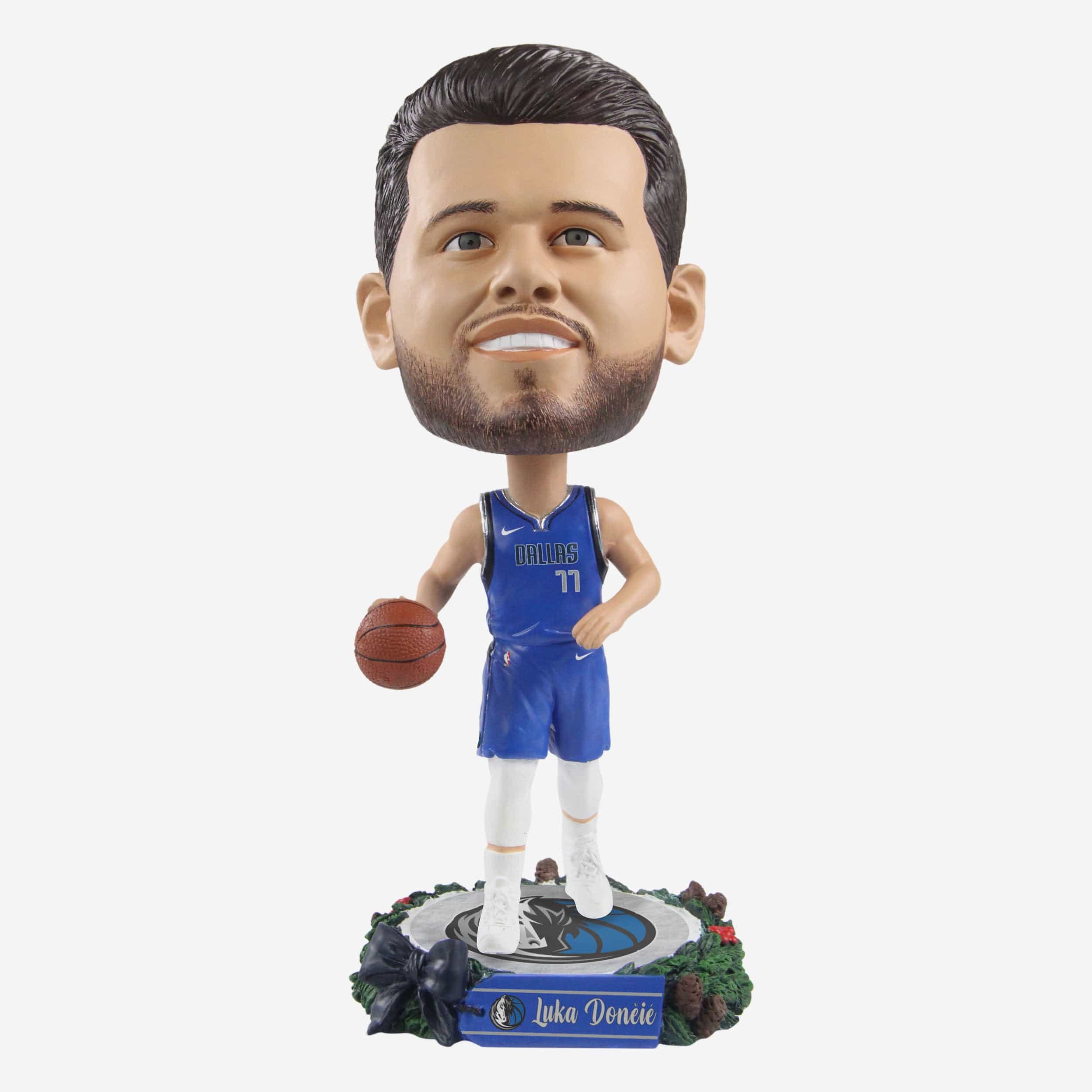 Luka Doncic Dallas Mavericks Holiday Wreath Bighead Bobblehead
