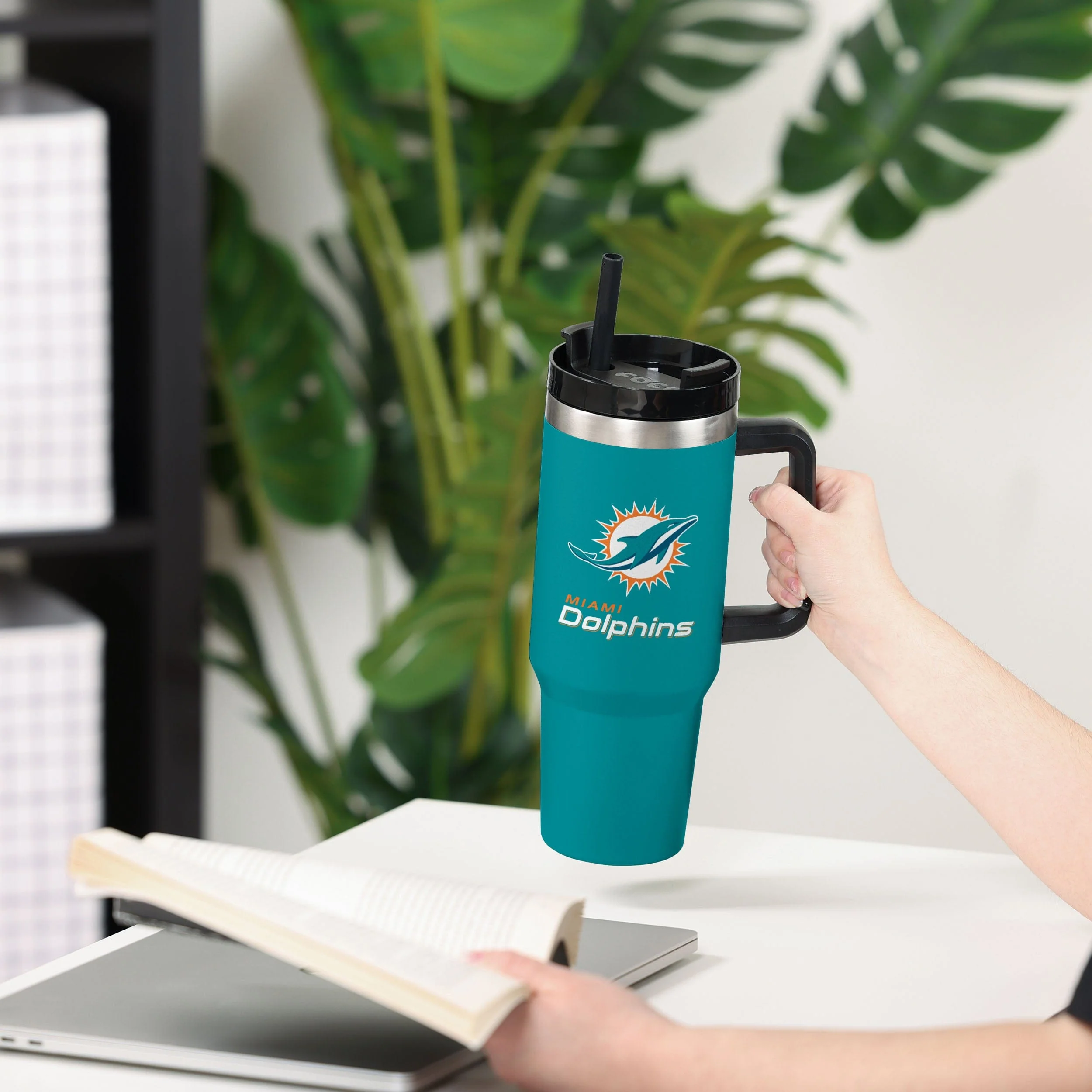 Miami Dolphins Aqua 40 oz XL Tumbler - Image 4