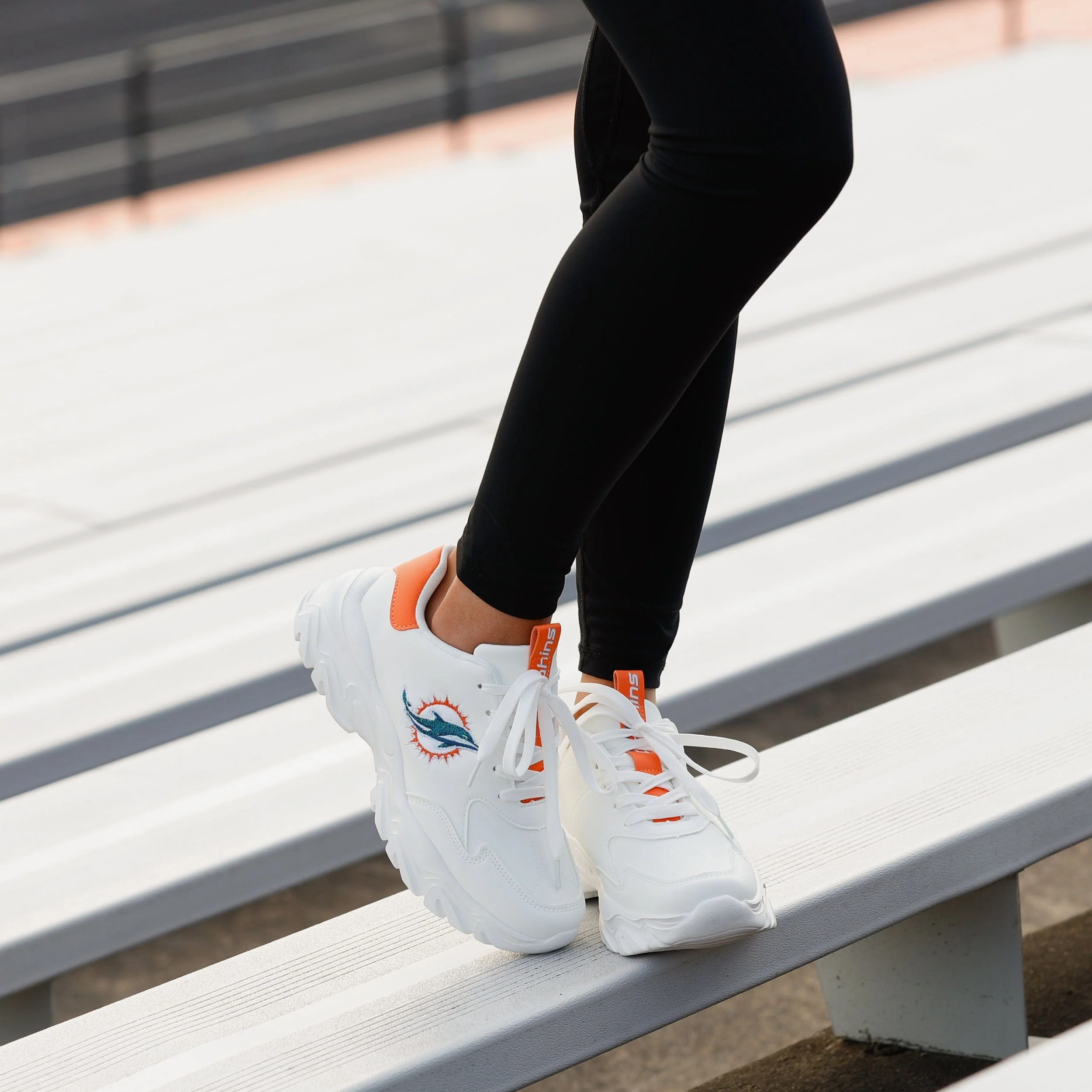 Miami Dolphins Womens Glitter Big Logo Vintage White Chunky Sneaker - Image 3