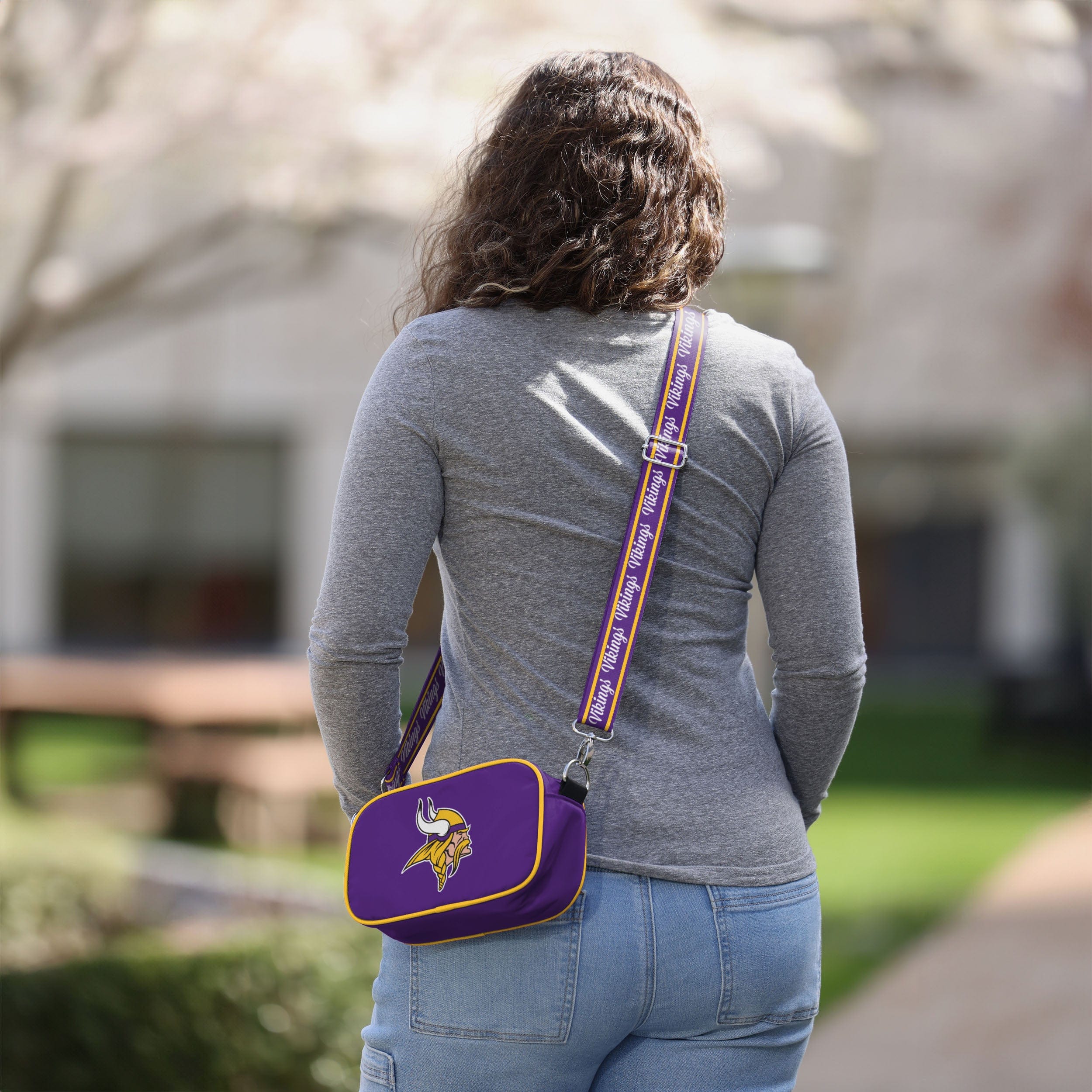 Minnesota Vikings Team Logo Crossbody Bag - Image 3