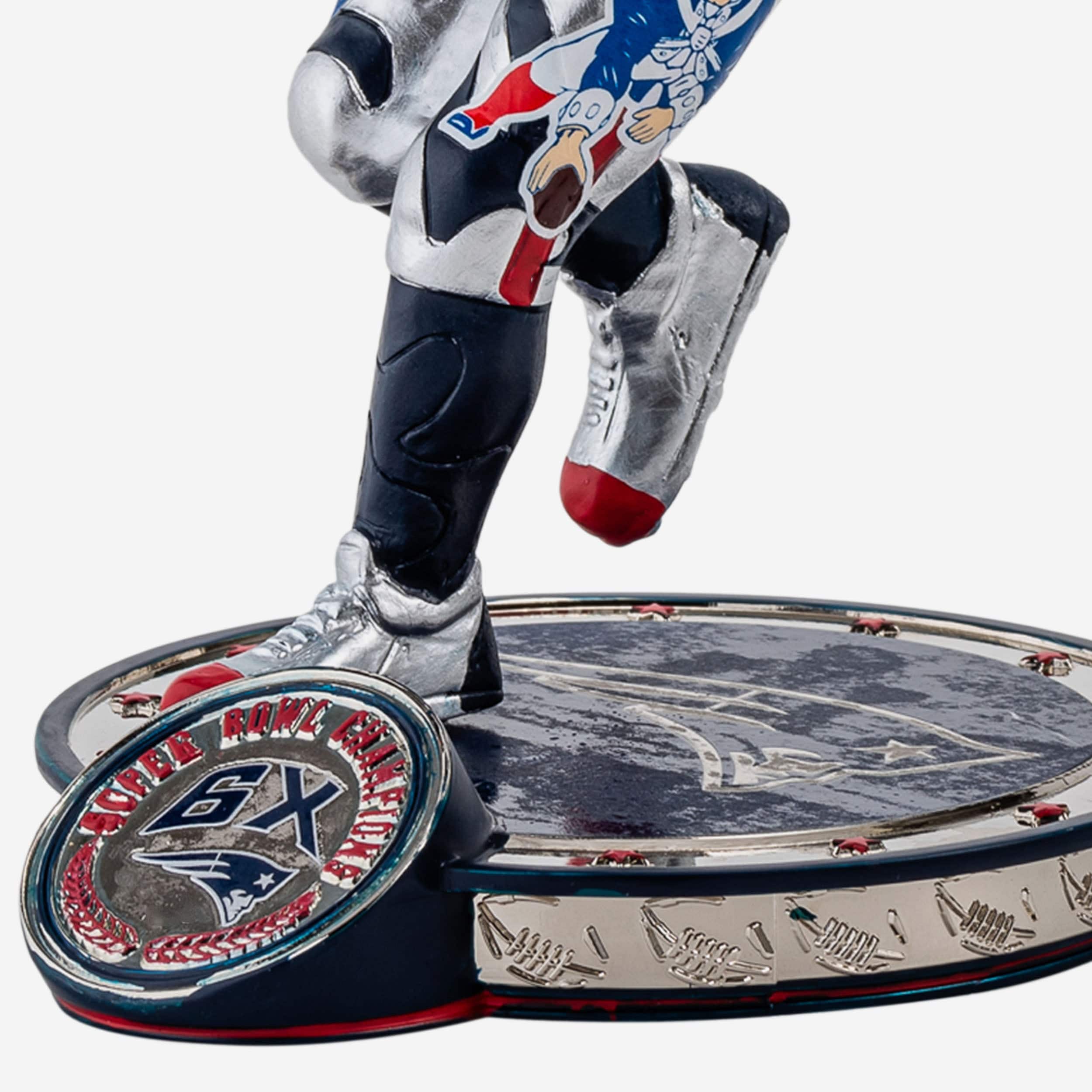 New England Patriots Commemorative Super Bowl Bobblehead - Image 3