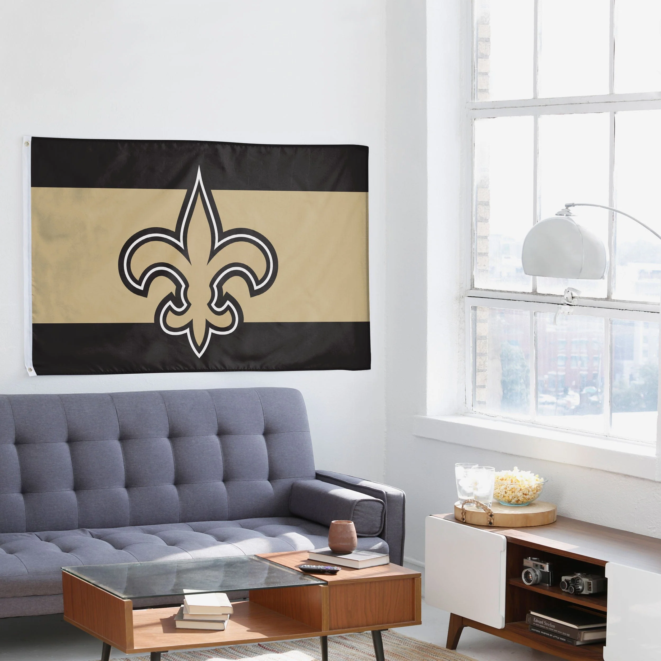 New Orleans Saints Big Logo Team Stripe Horizontal Flag - Image 4