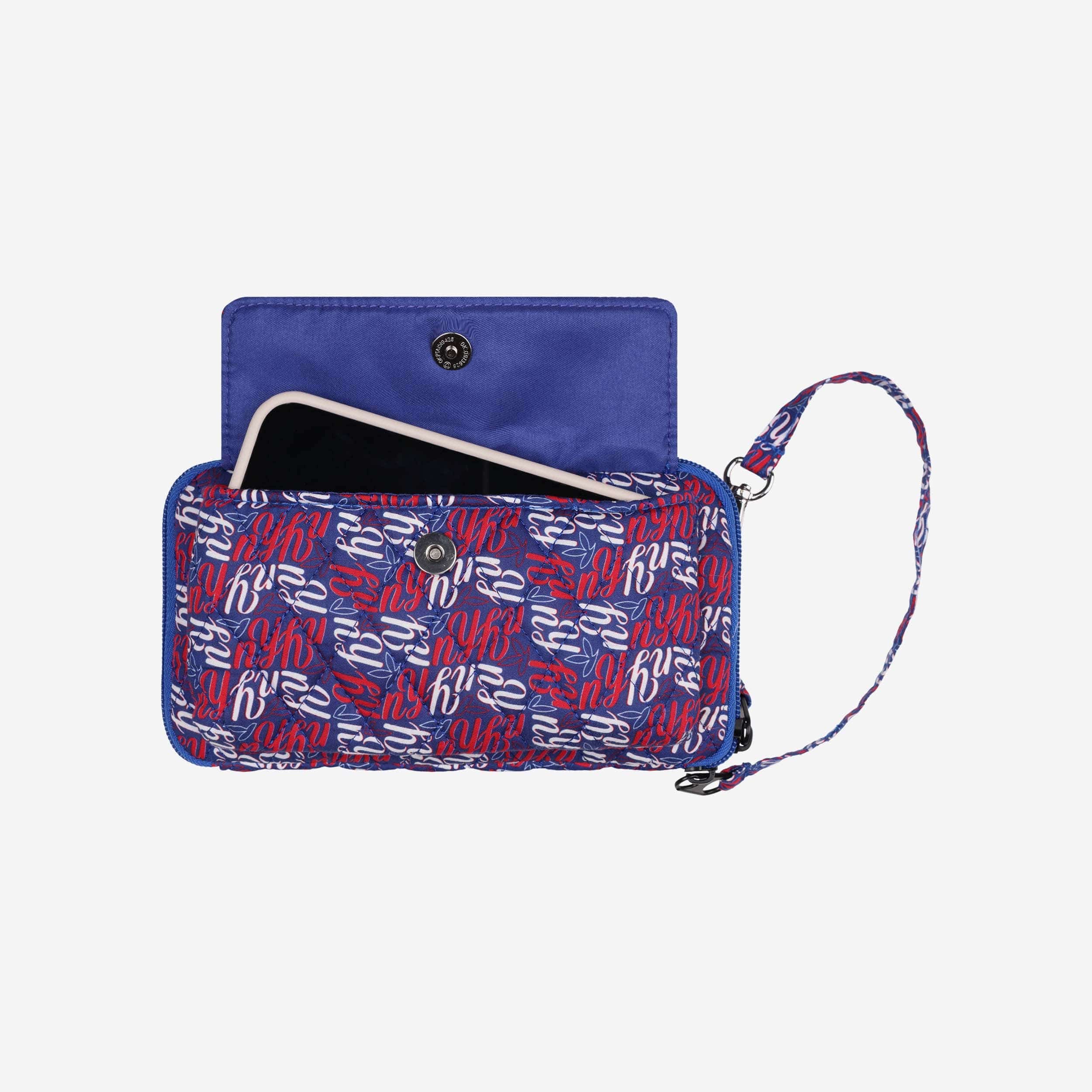 New York Giants Quilted Printed Wristlet - Image 4