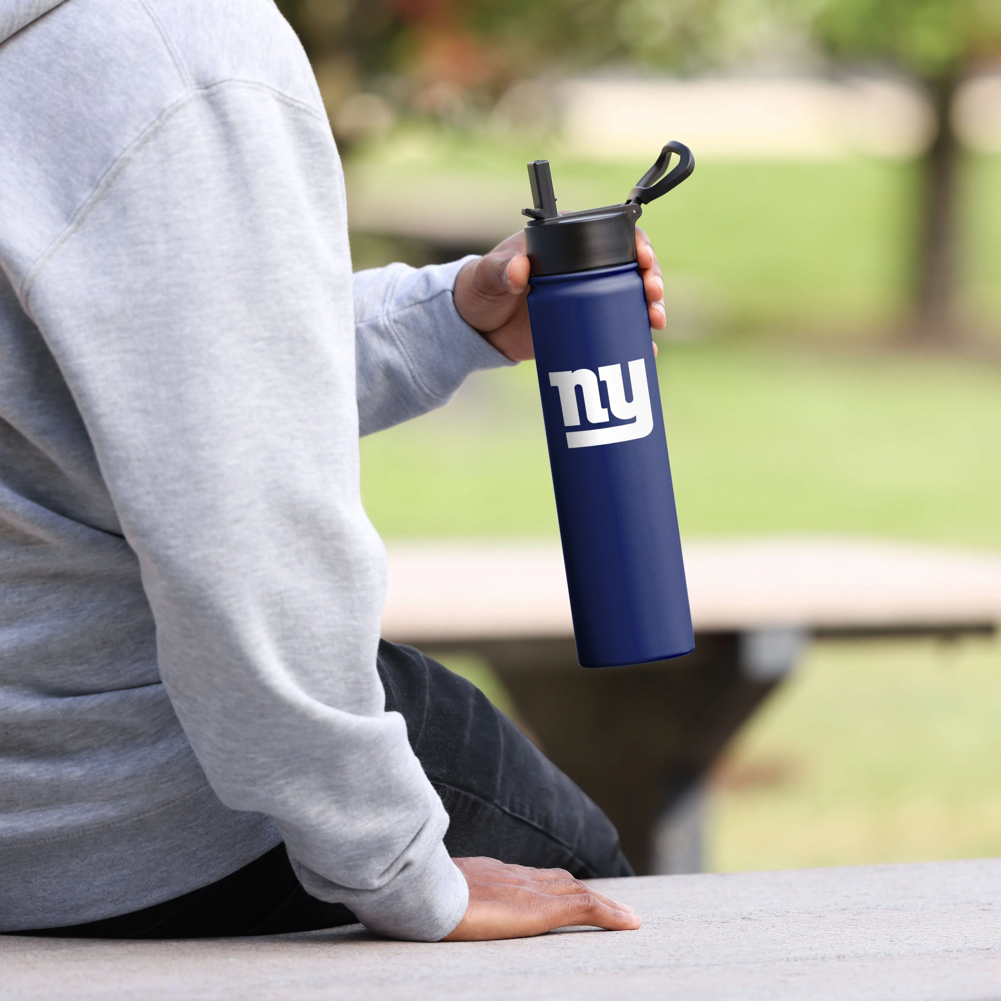 New York Giants Team Color Insulated Bottle - Image 4