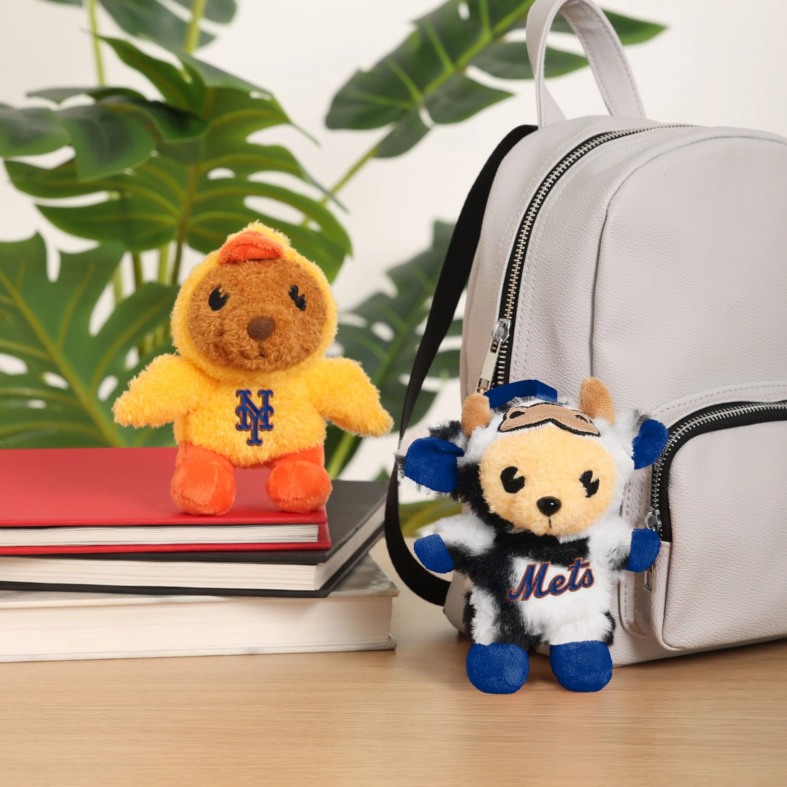 New York Mets FOOCOOS Plush Bag Charm Keychain Blind Box Series 1 - Image 4