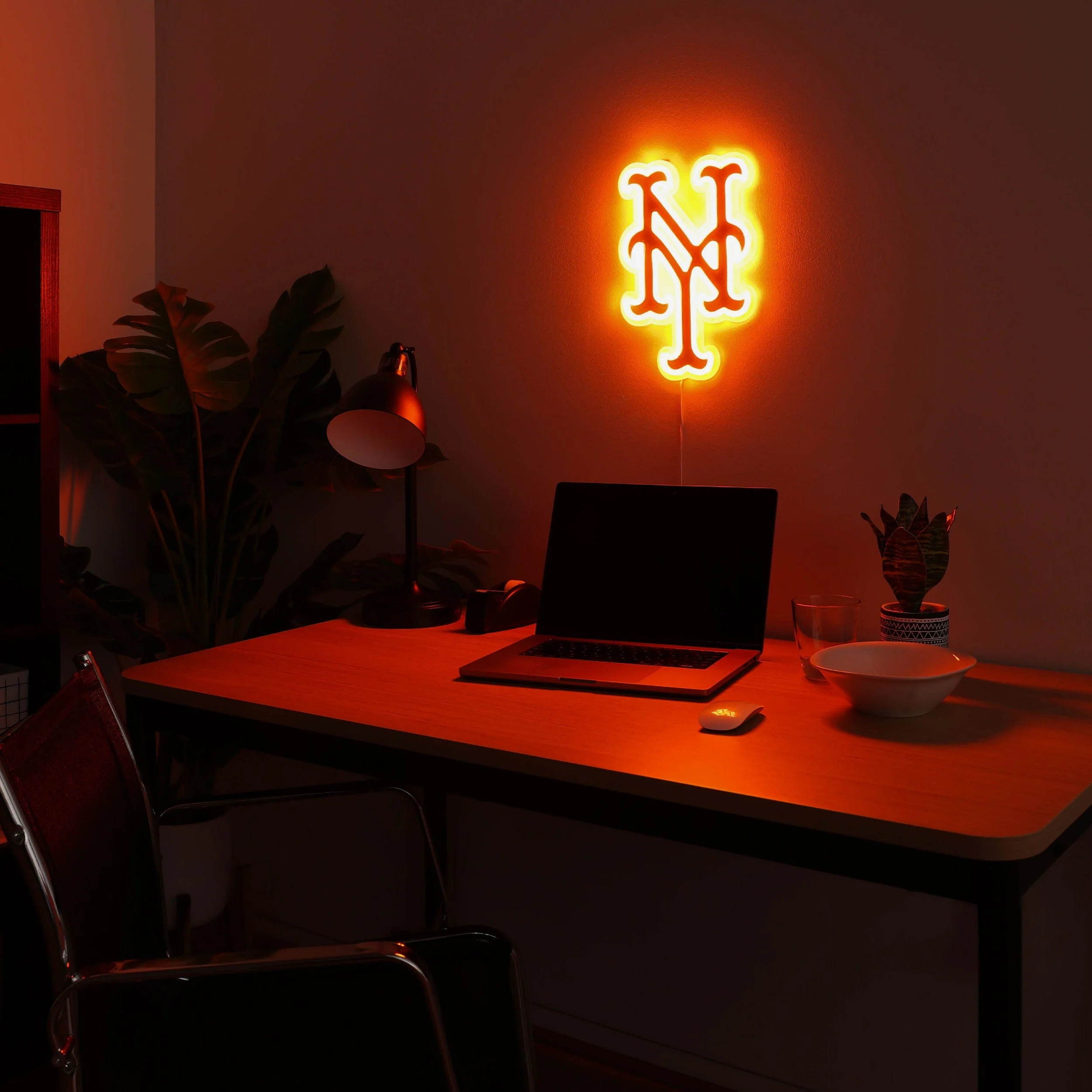 New York Mets LED Neon Light Up Team Logo Sign - Image 3