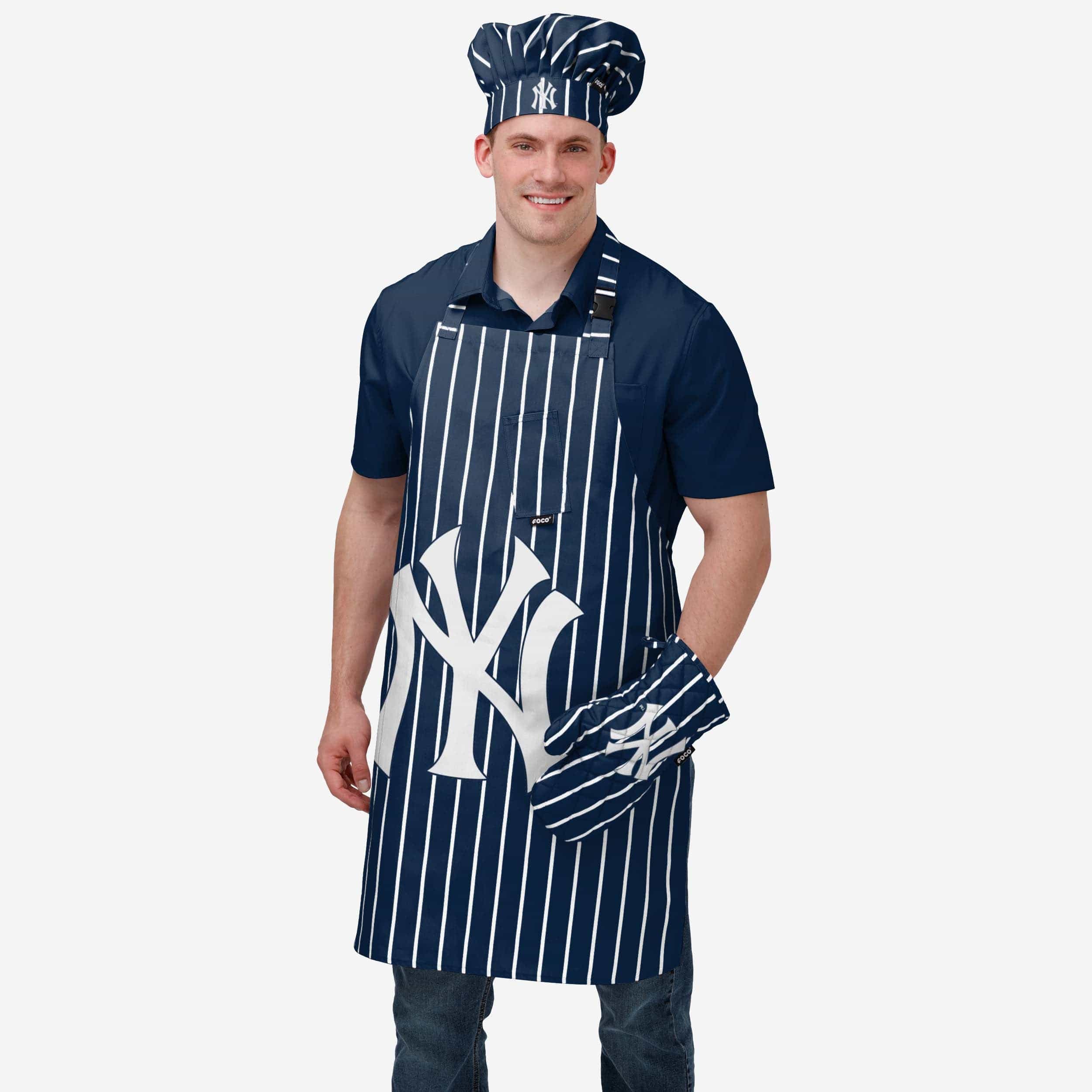 New York Yankees Pinstripe Oven Mitt - Image 2