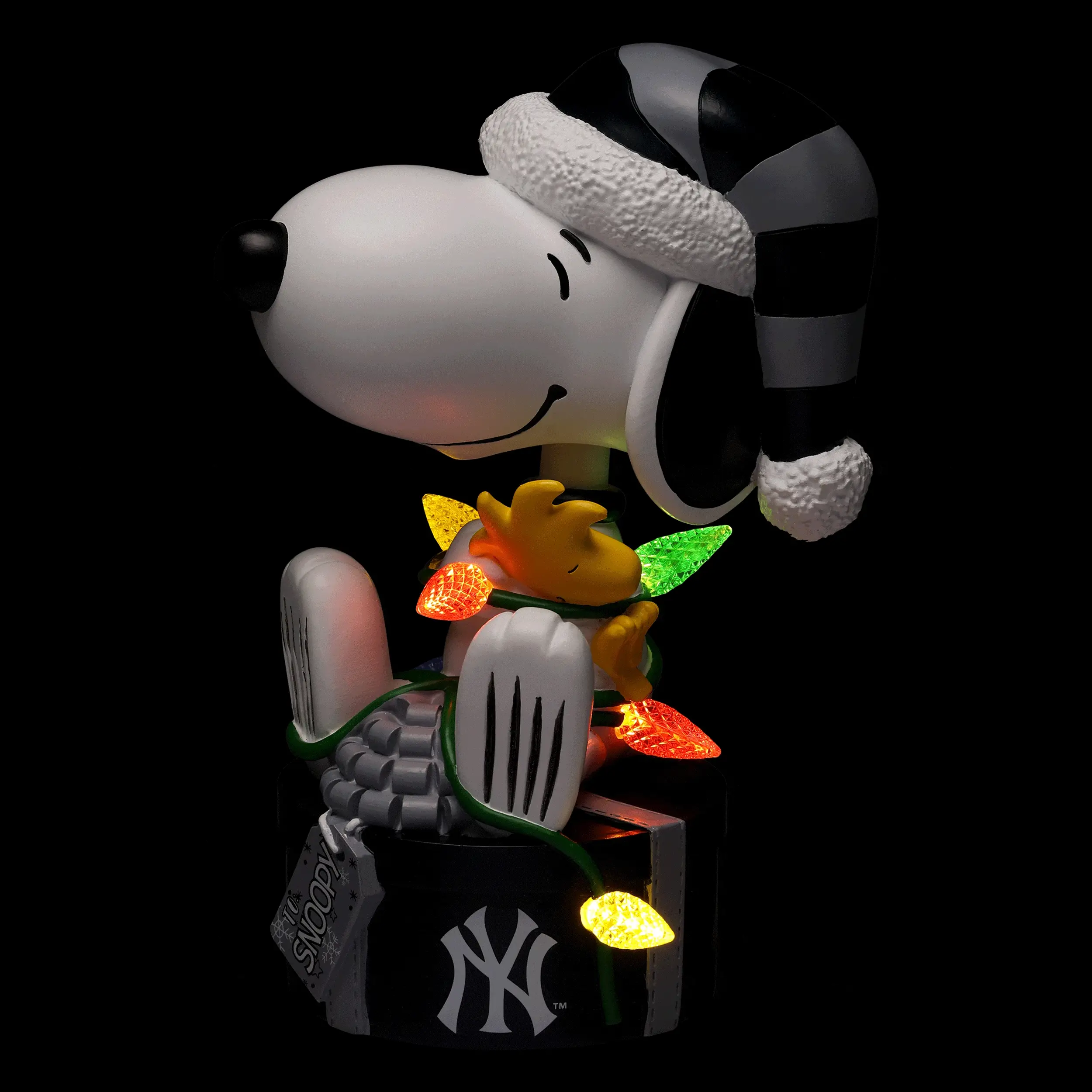 New York Yankees Snoopy & Woodstock Peanuts Christmas Light Up Bobblehead - Image 2