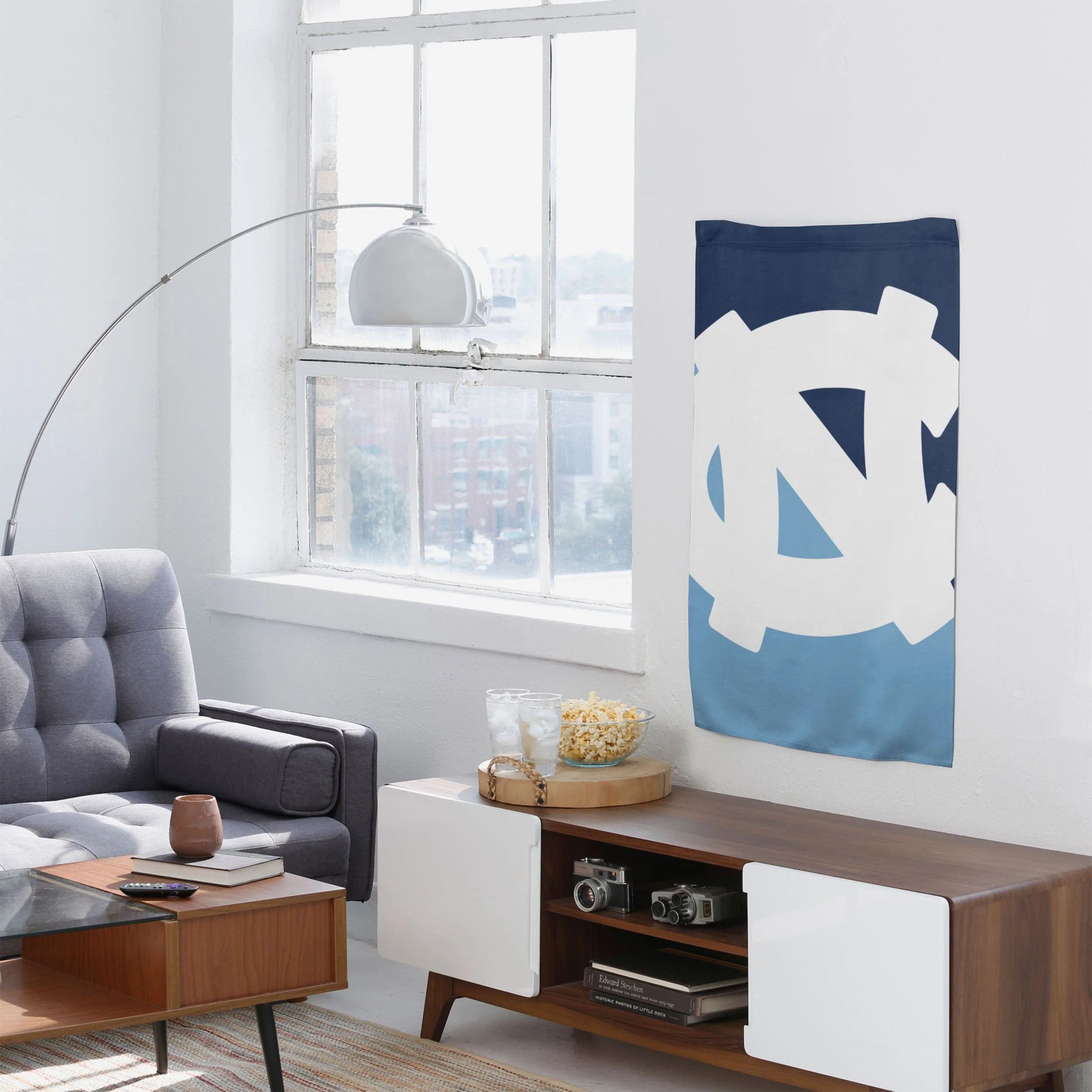 North Carolina Tar Heels Vertical Flag - Image 4
