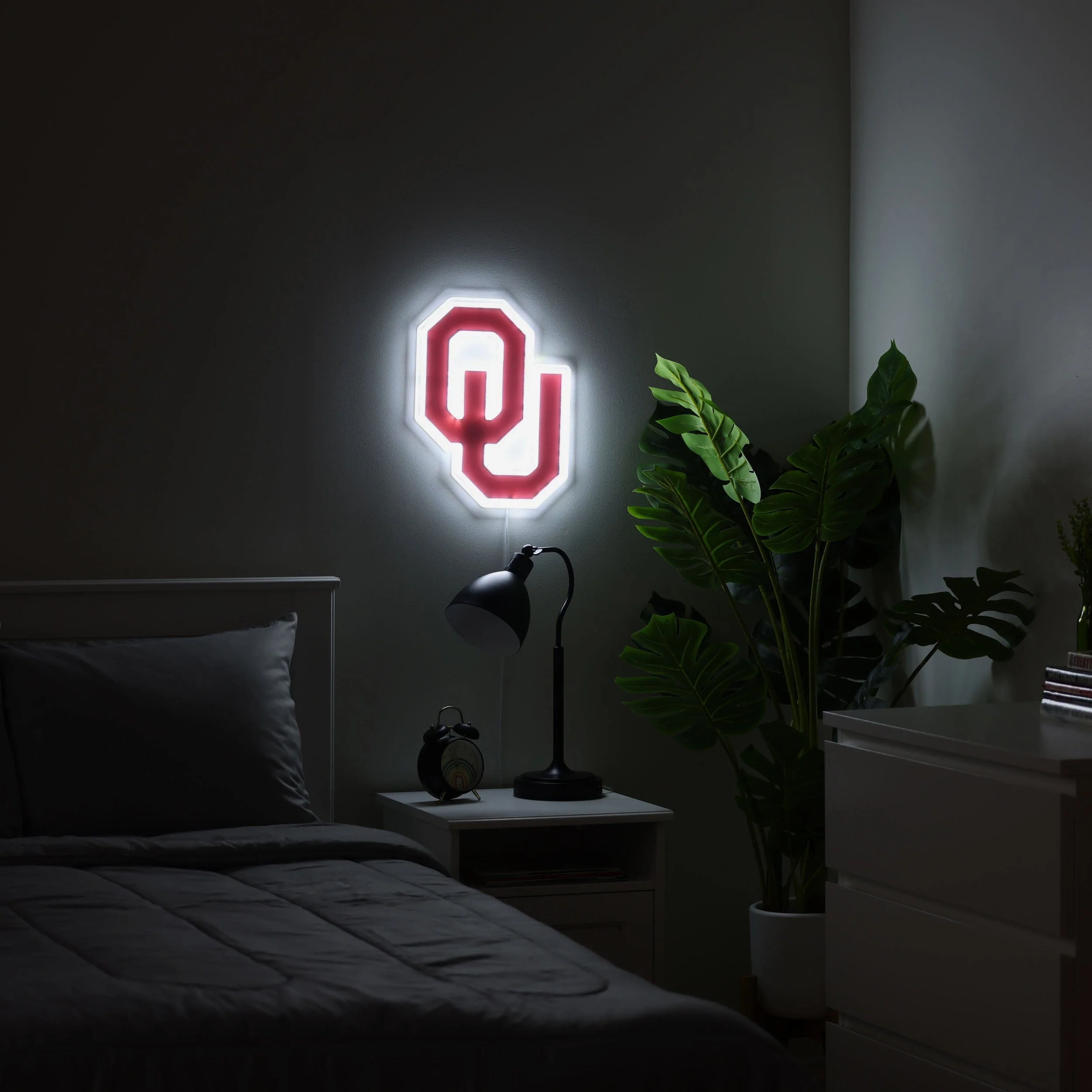 Oklahoma Sooners LED Neon Light Up Team Logo Sign - Image 3