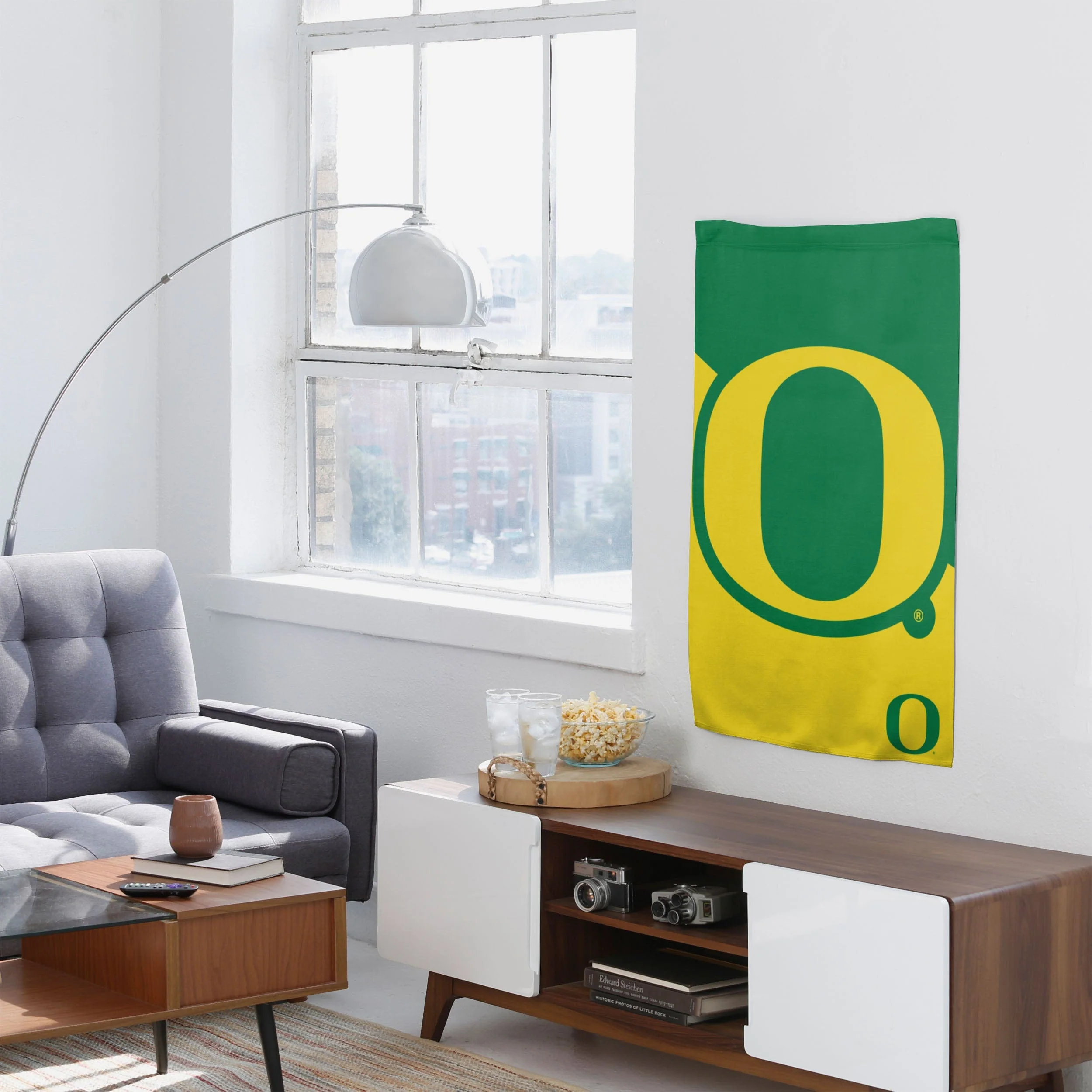 Oregon Ducks Vertical Flag - Image 4