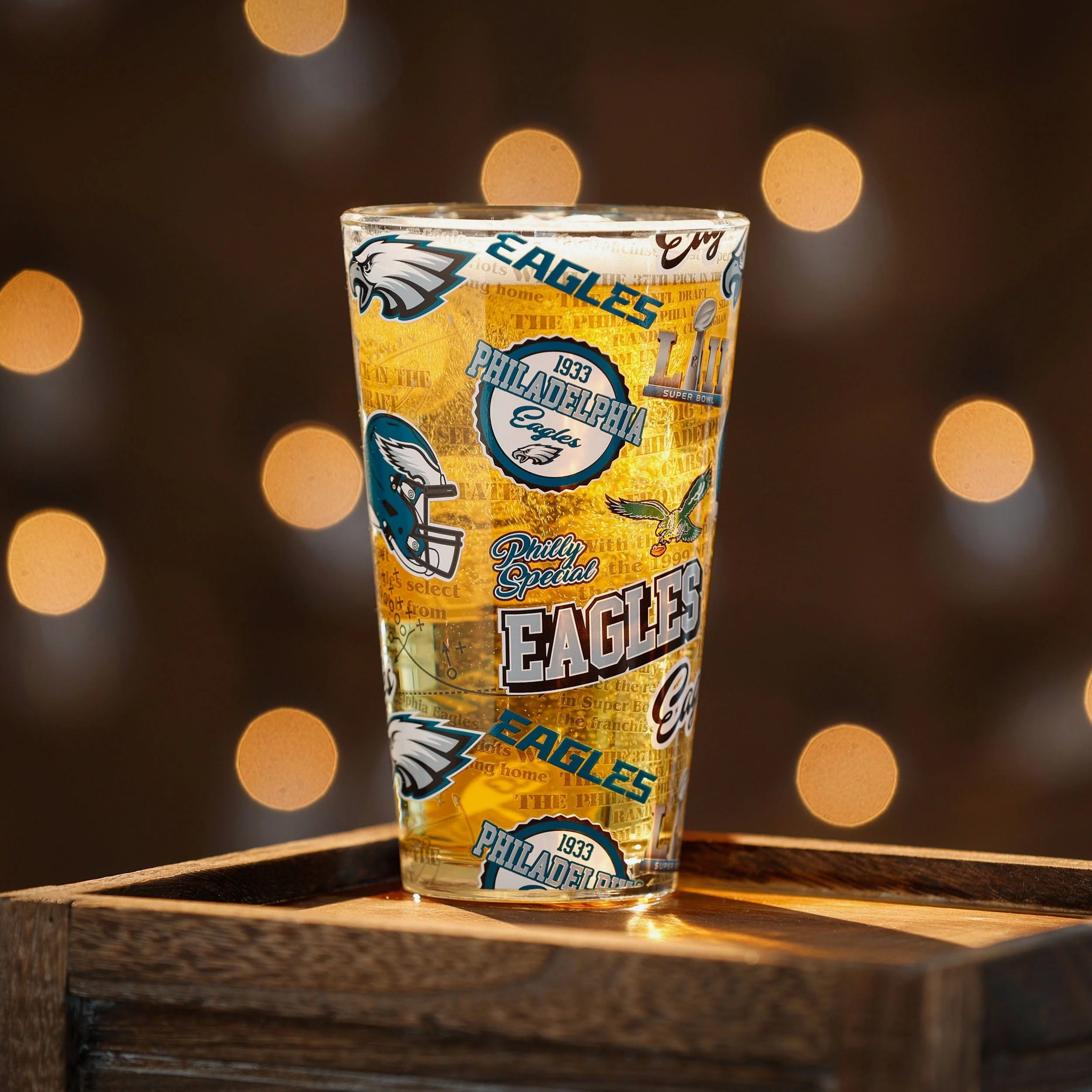 Philadelphia Eagles Historic Print Pint Glass - Image 2