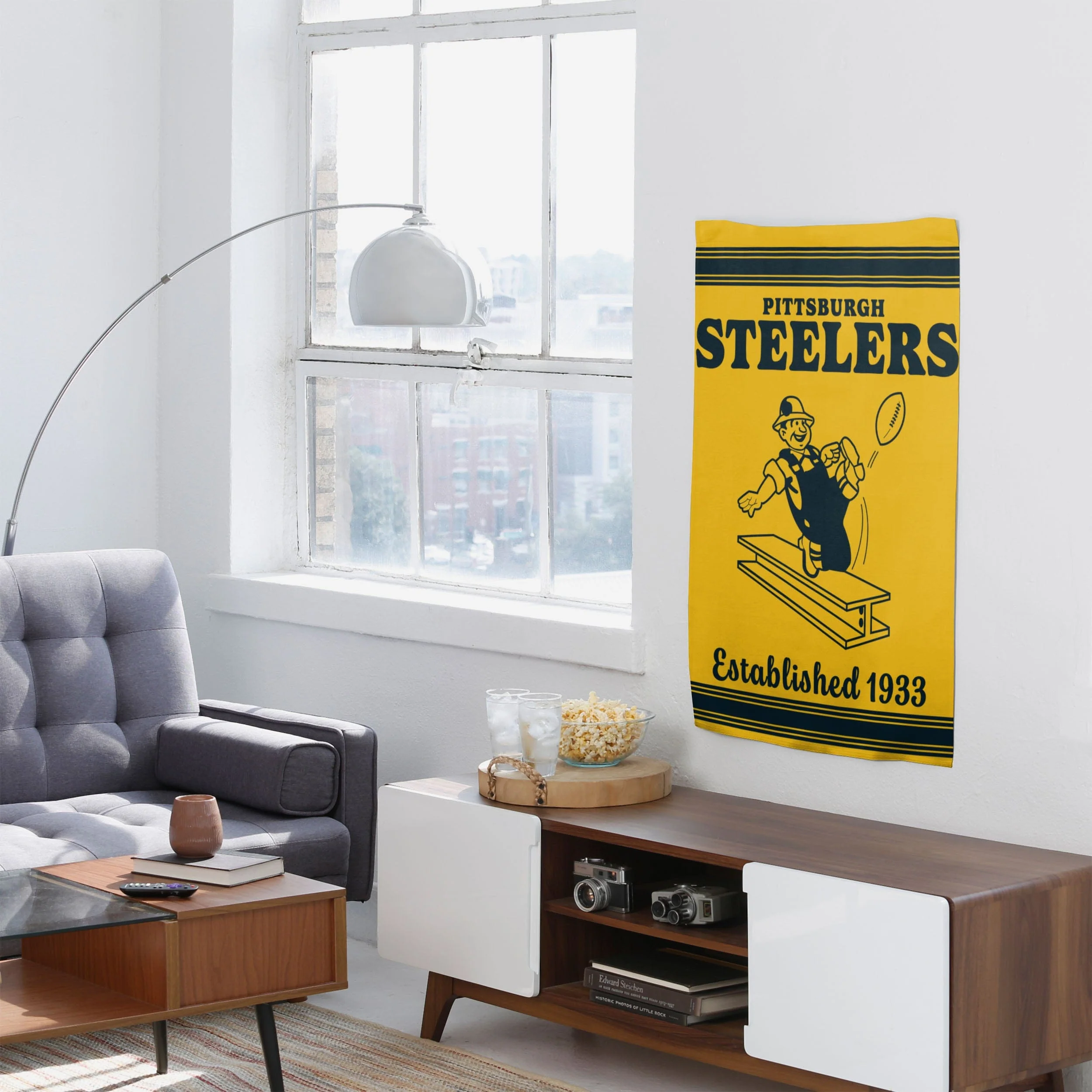Pittsburgh Steelers Vertical Retro Flag - Image 4