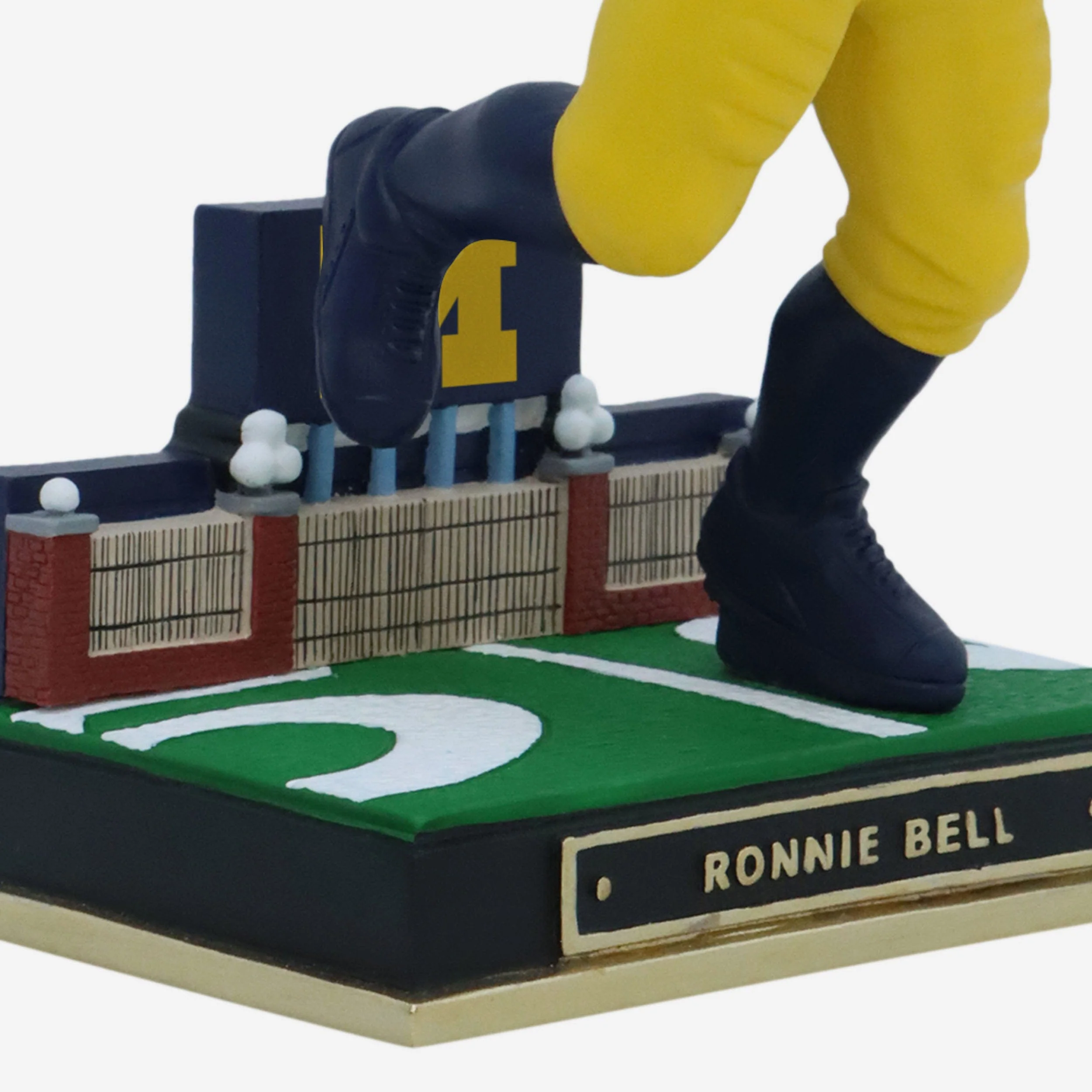 Ronnie Bell Michigan Wolverines Gates Series Bobblehead - Image 3
