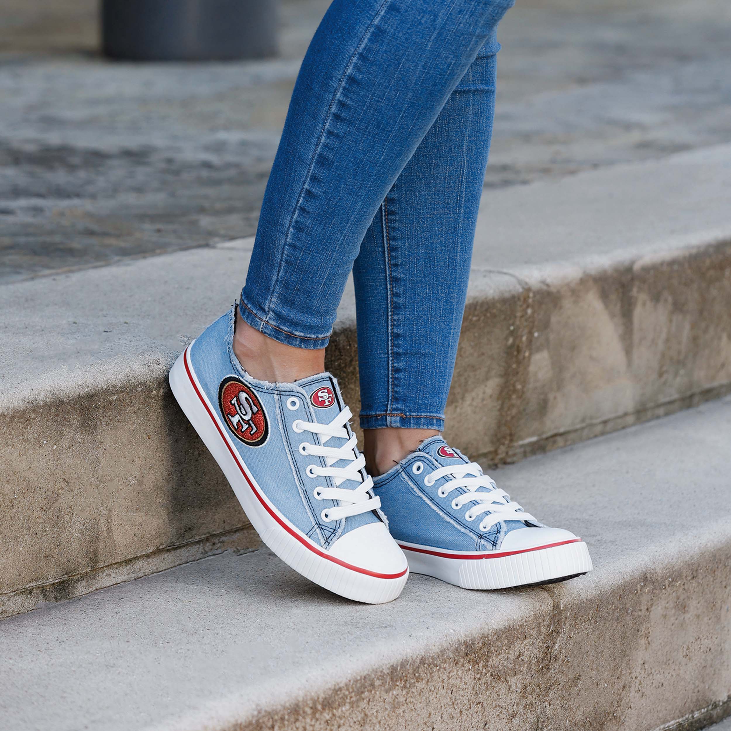 San Francisco 49ers Womens Denim Low Top Canvas Shoe - Image 3
