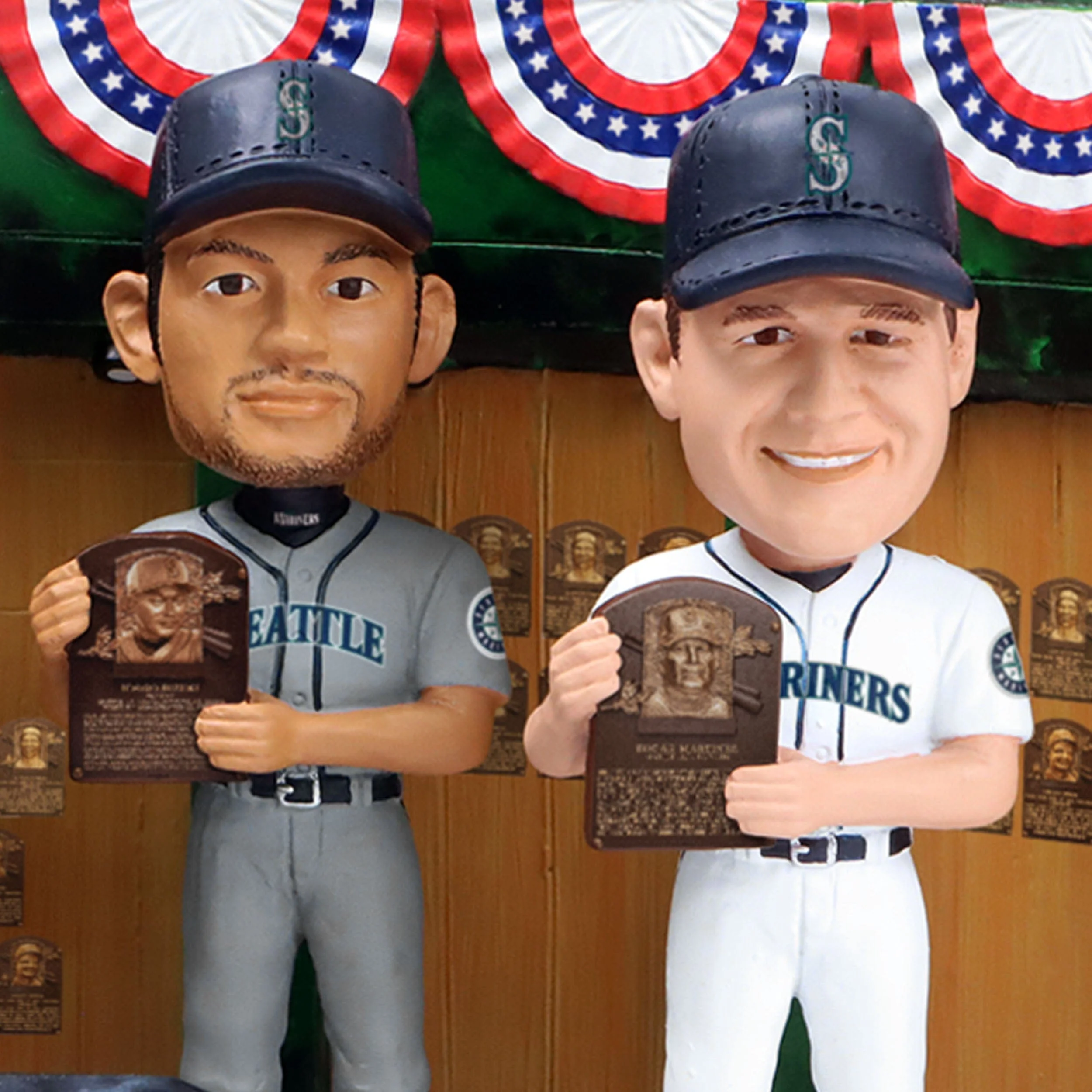 Seattle Mariners Hall of Fame Mini Bobblehead Scene - Image 3