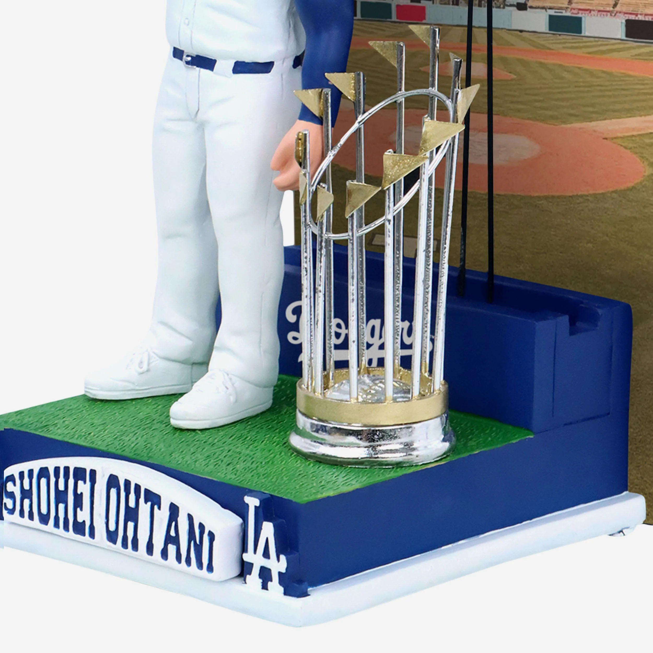 Shohei Ohtani Los Angeles Dodgers 2024 Banner Raising Bobblehead - Image 4