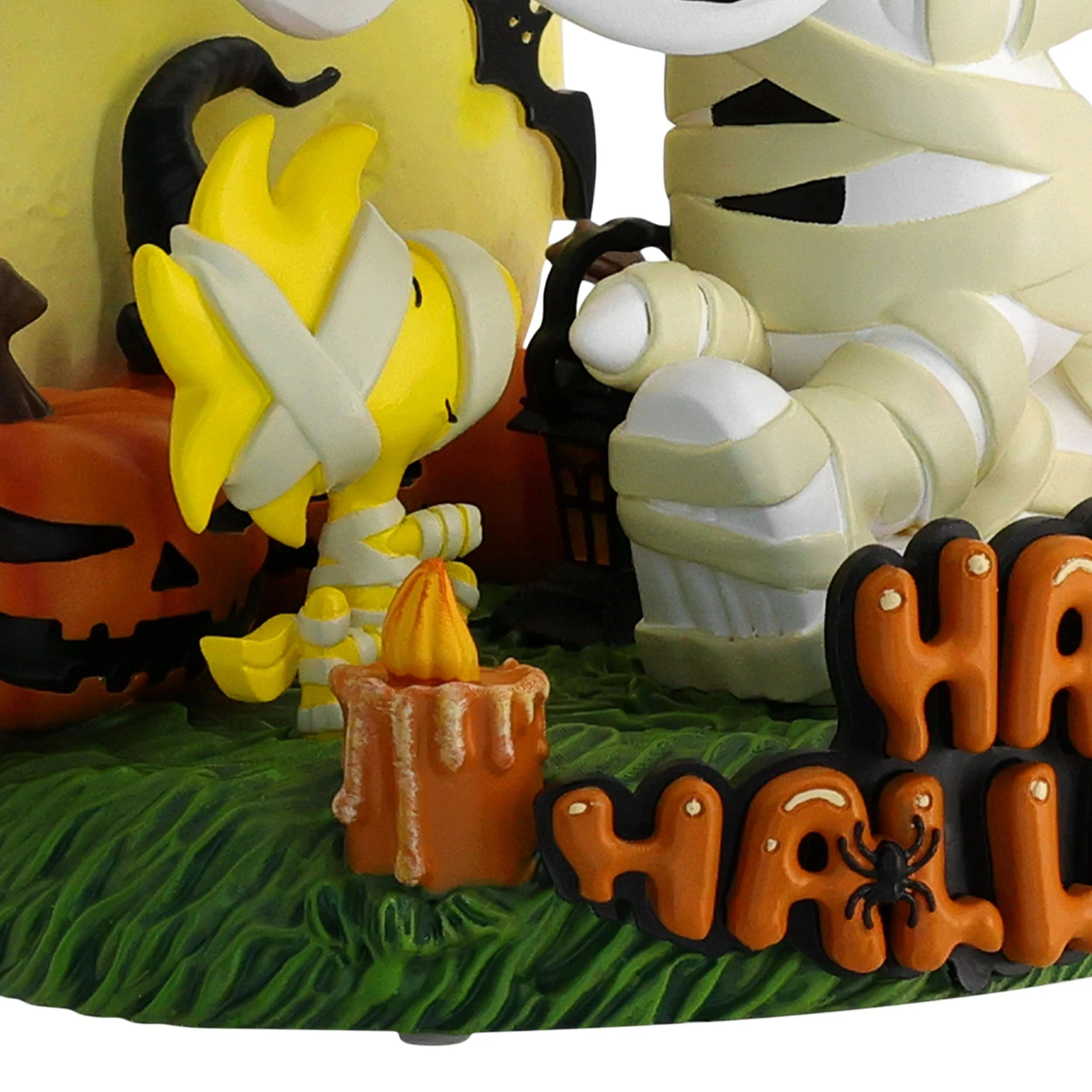Snoopy 2025 Peanuts Halloween Bobblehead - Image 3