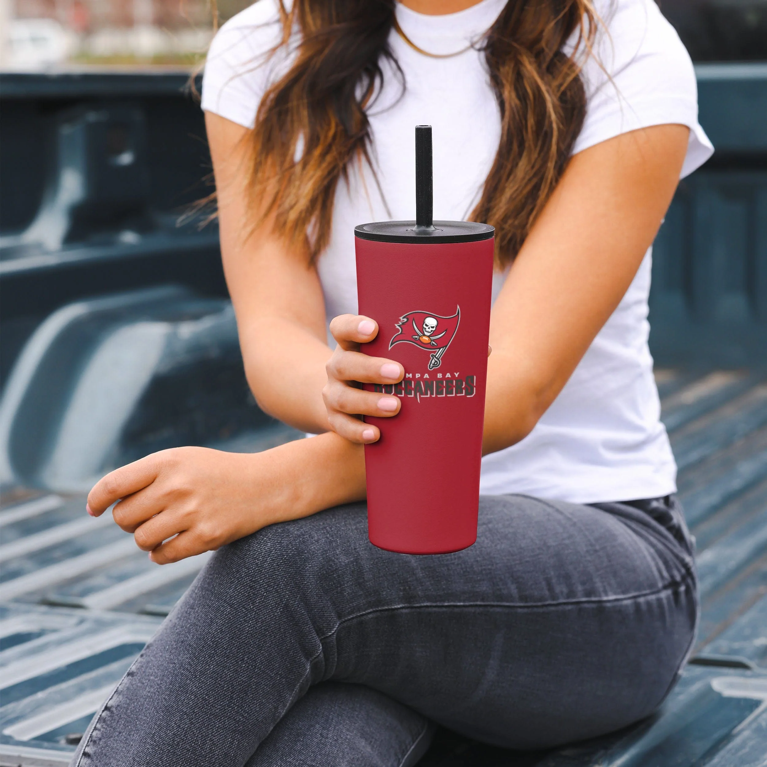 Tampa Bay Buccaneers 22 oz Travel Tumbler - Image 4