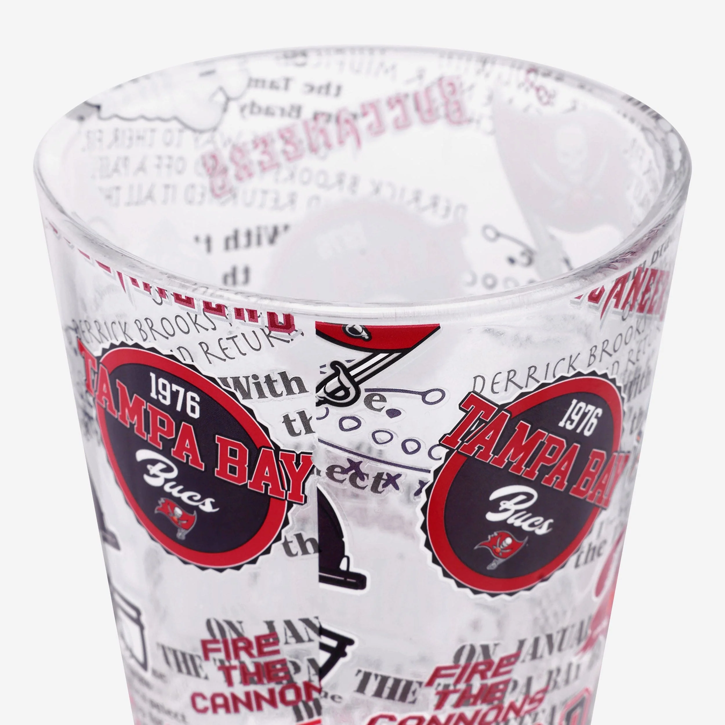 Tampa Bay Buccaneers Historic Print Pint Glass - Image 4