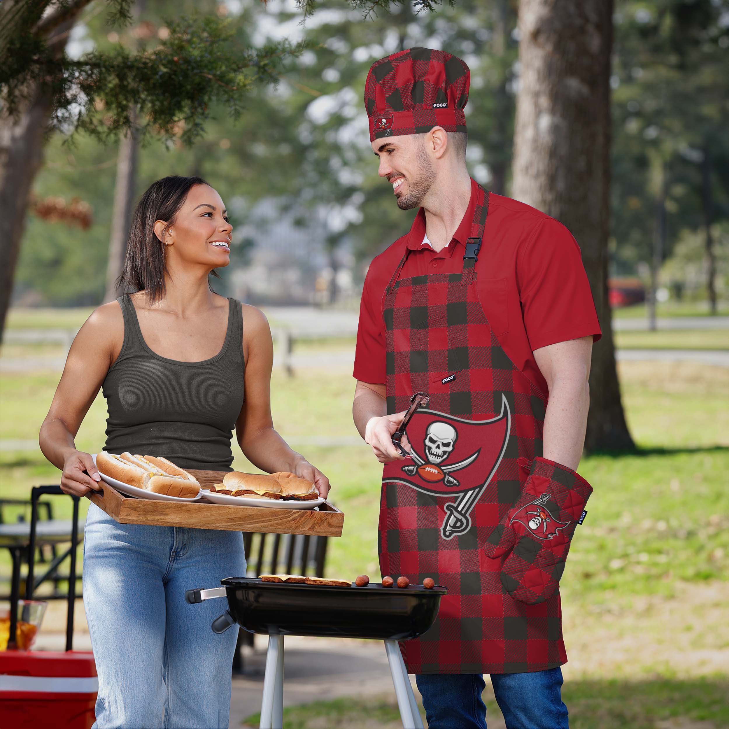 Tampa Bay Buccaneers Plaid Chef Set - Image 5